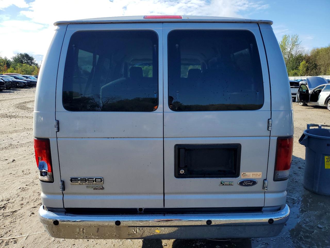 2010 Ford Econoline E350 Super Duty Wagon Серый vin: 1FBNE3BL2ADA77810