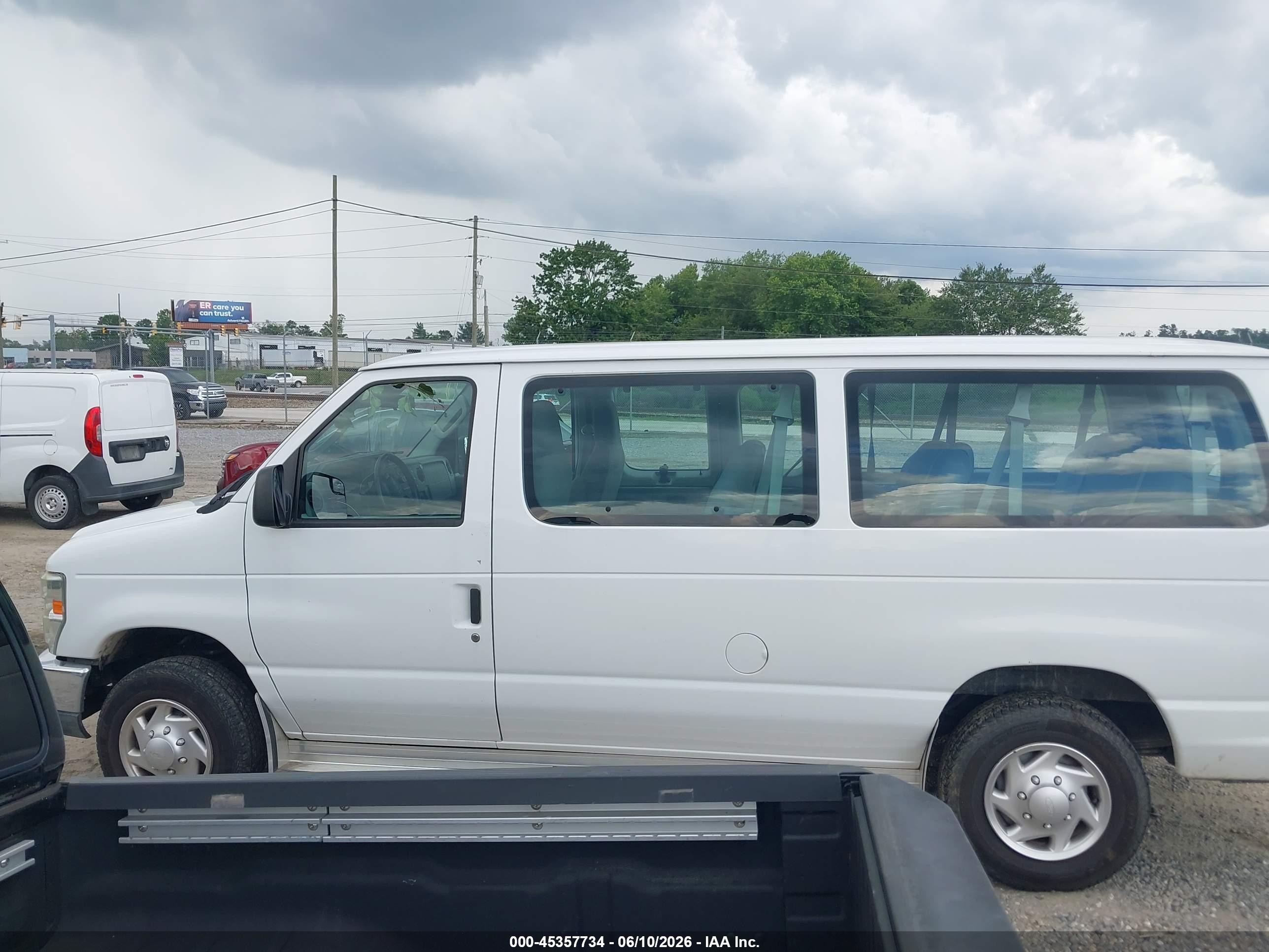 2011 Ford E-350 Super Duty Xlt White vin: 1FBNE3BL2BDA59759