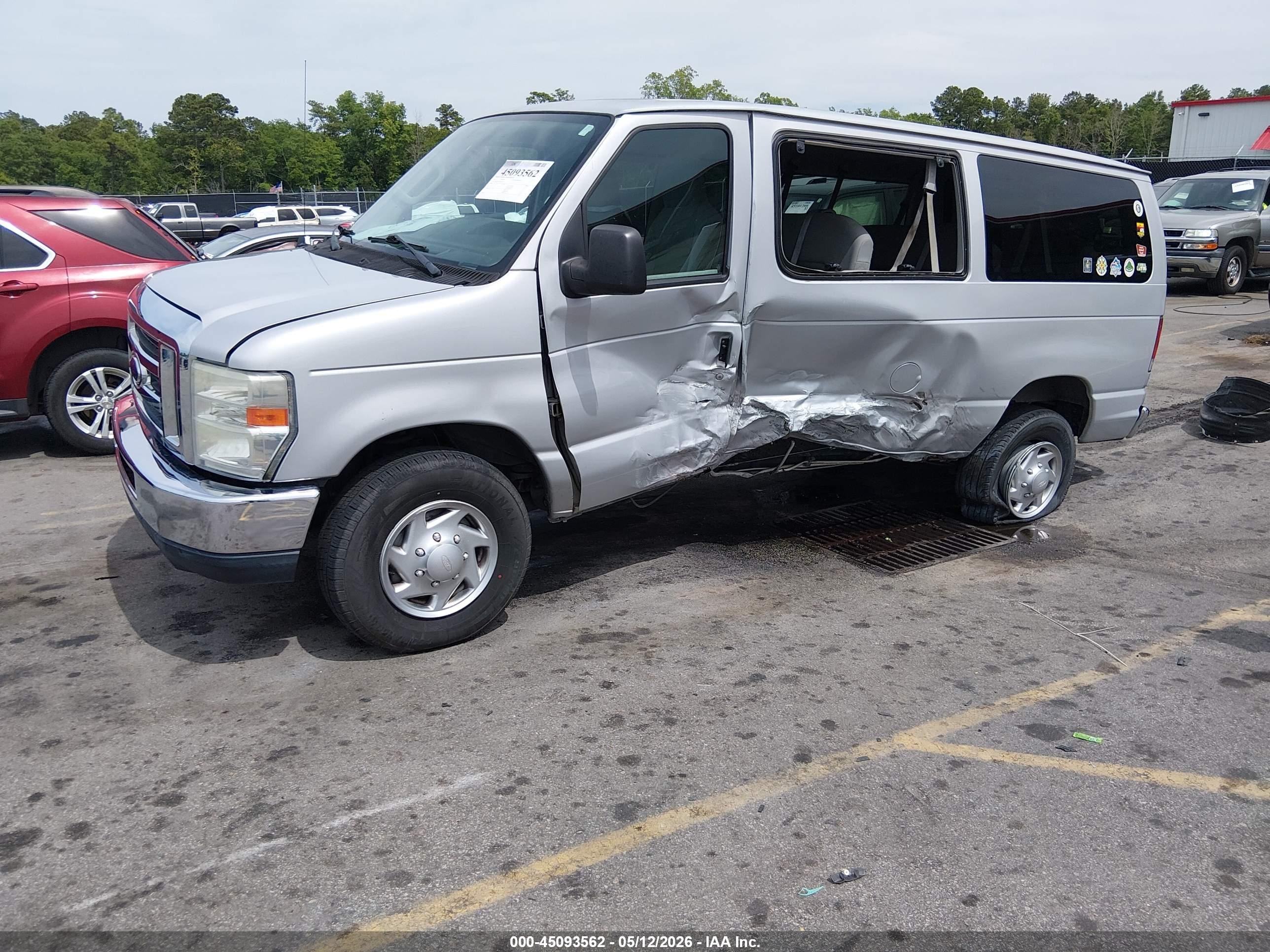 2013 Ford E-350 Super Duty Xlt Gray vin: 1FBNE3BL2DDA19734