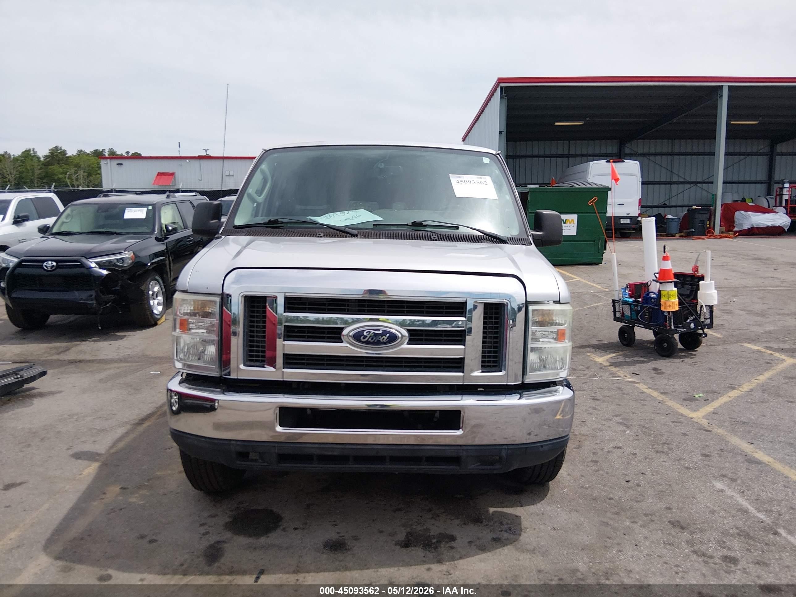 2013 Ford E-350 Super Duty Xlt Gray vin: 1FBNE3BL2DDA19734
