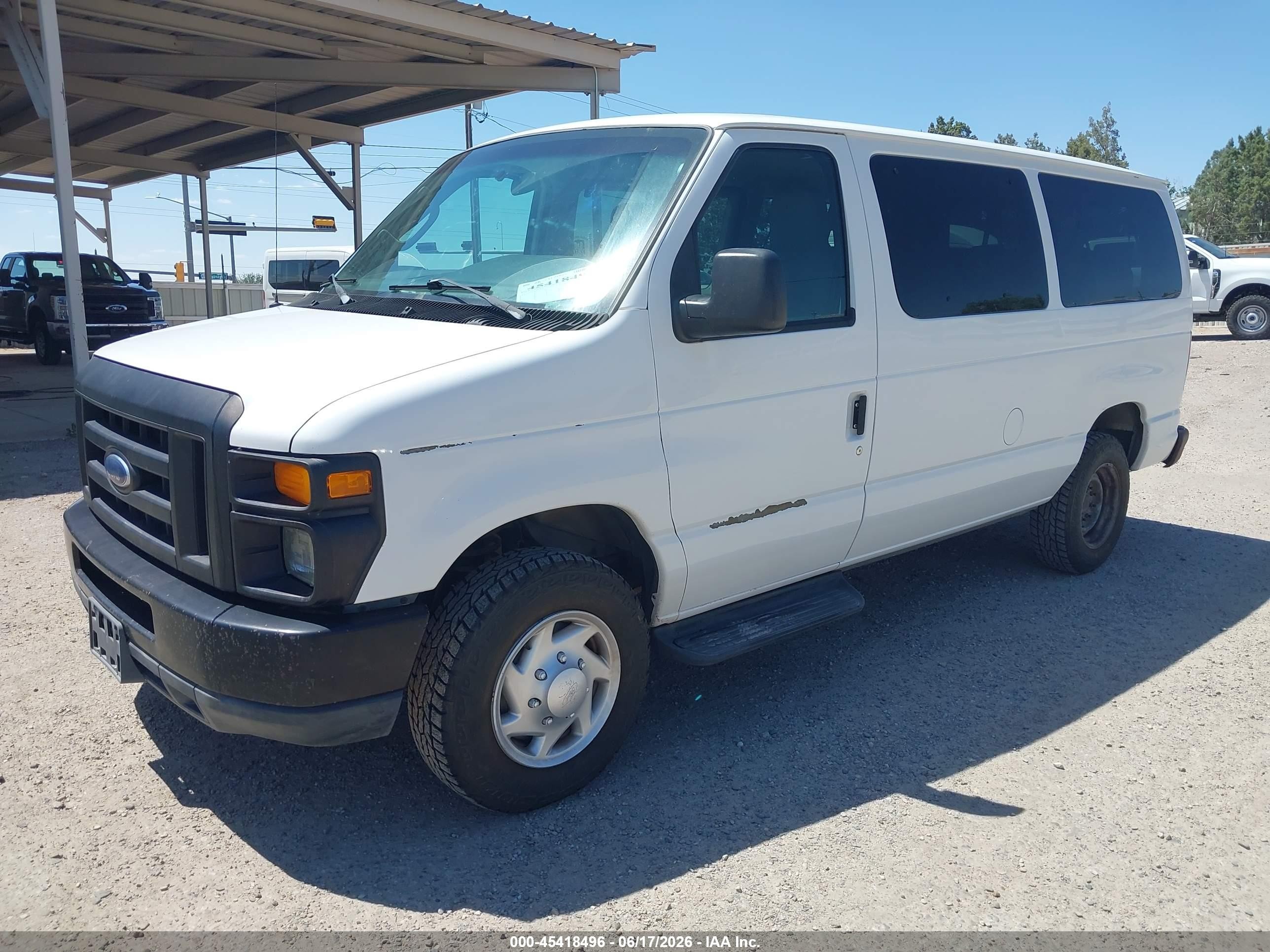 2011 Ford E-350 Super Duty Xl/xlt White vin: 1FBNE3BL3BDA36796