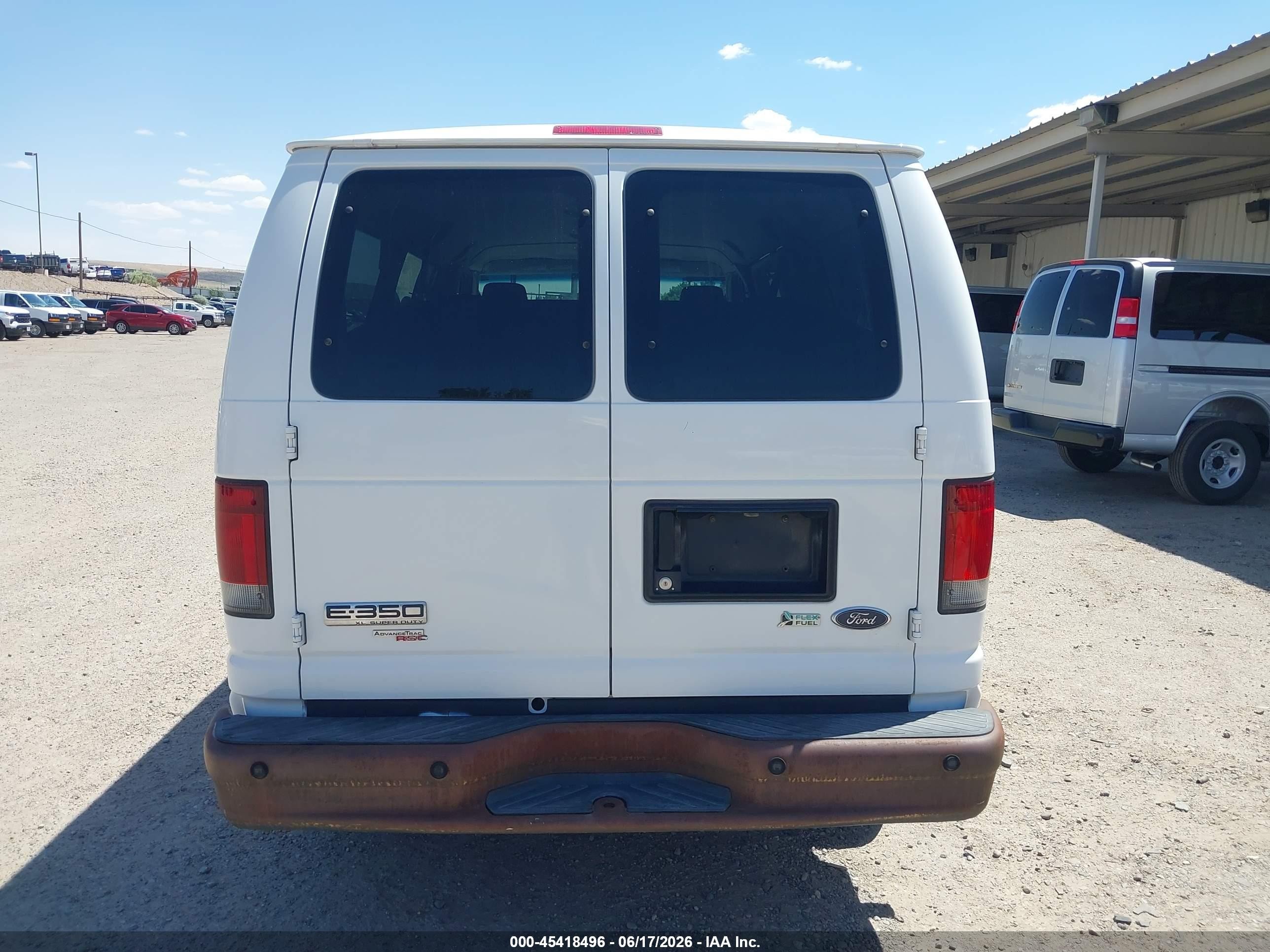 2011 Ford E-350 Super Duty Xl/xlt White vin: 1FBNE3BL3BDA36796