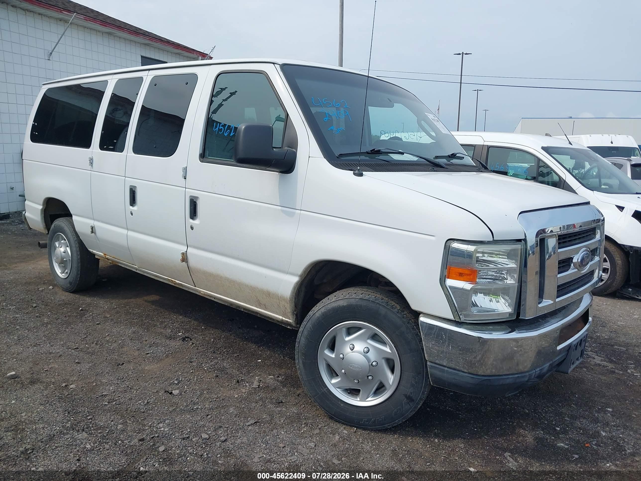 2011 Ford E-350 Super Duty Xlt White vin: 1FBNE3BL3BDA42744