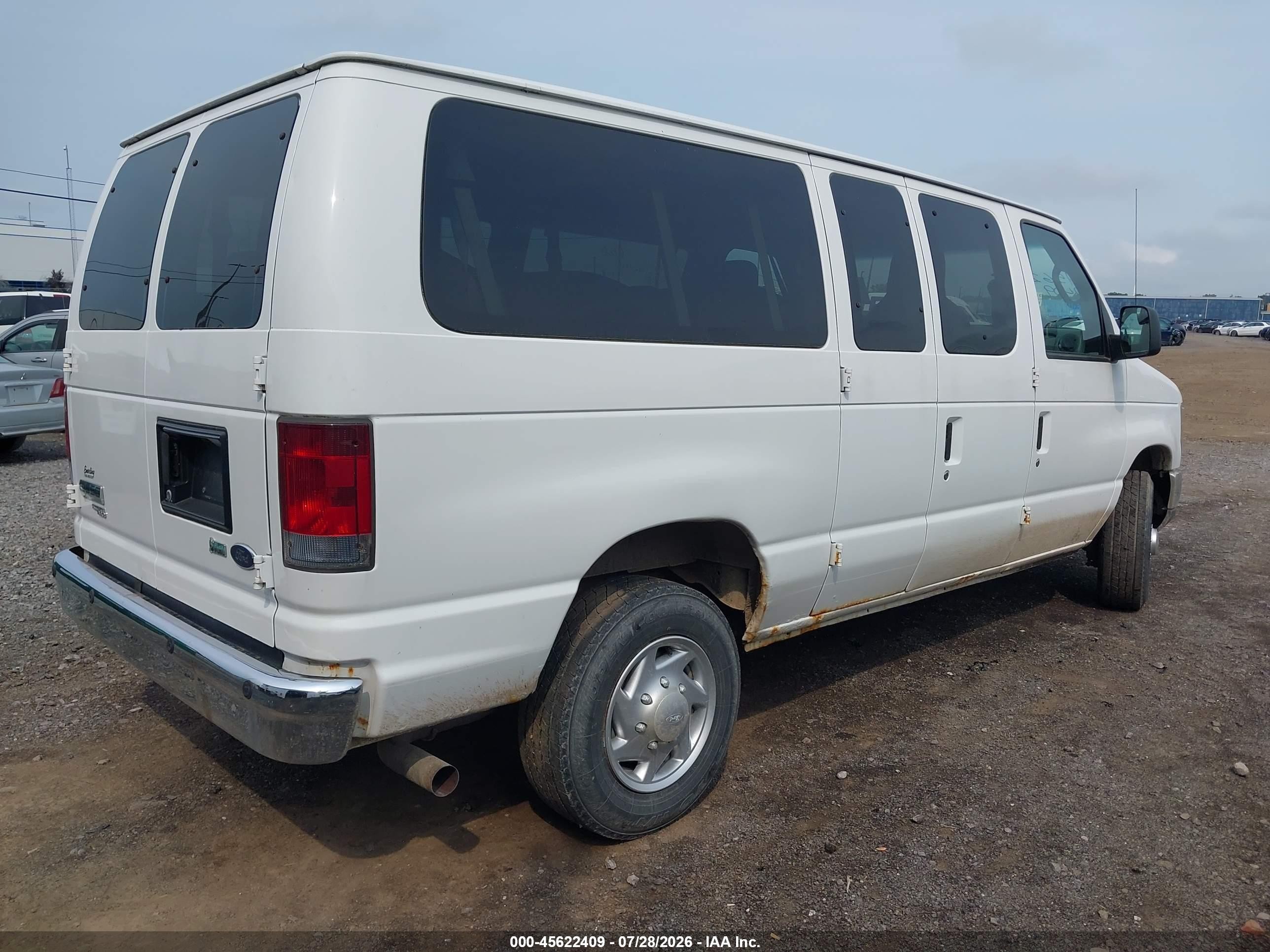 2011 Ford E-350 Super Duty Xlt White vin: 1FBNE3BL3BDA42744