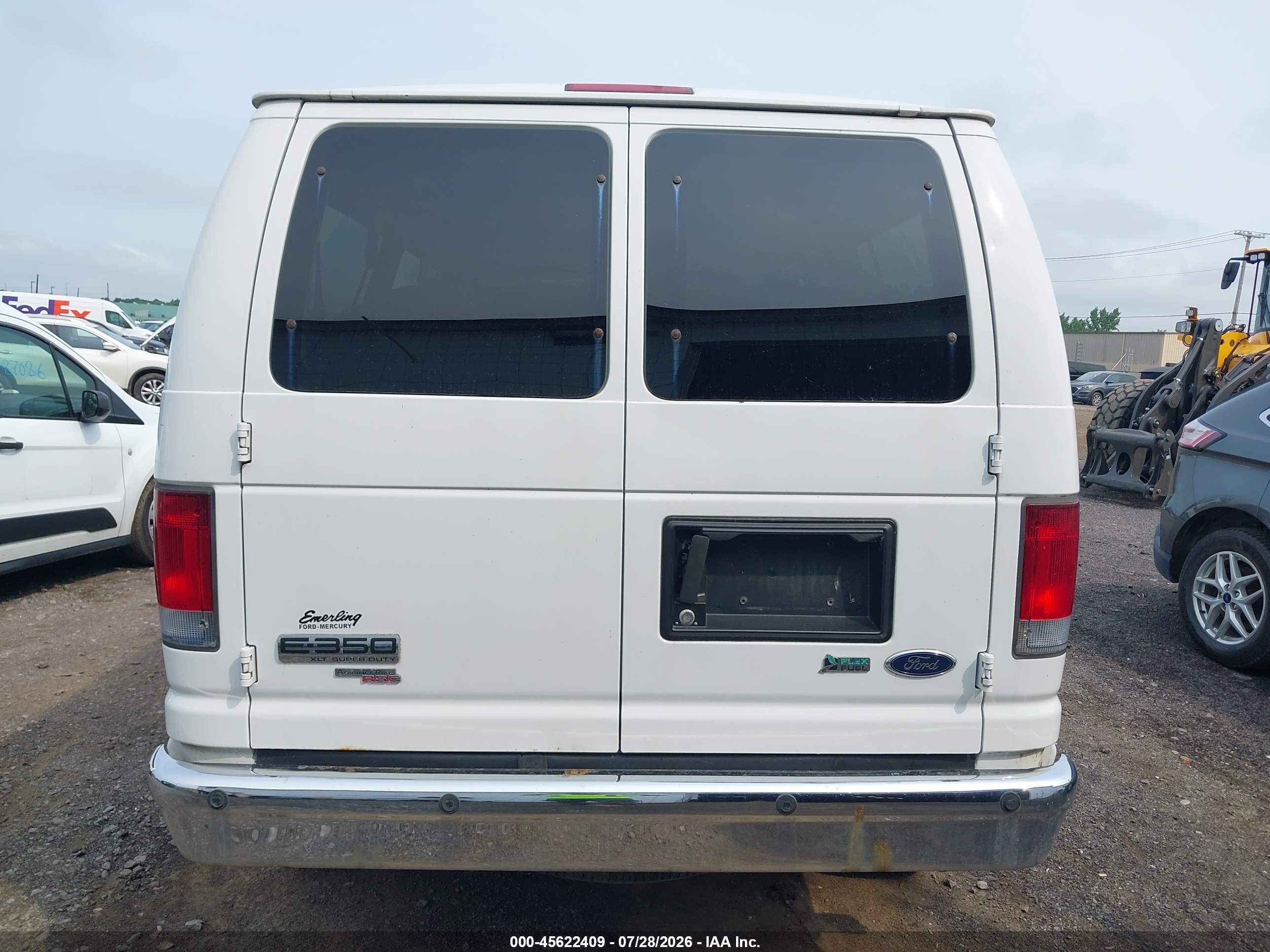 2011 Ford E-350 Super Duty Xlt White vin: 1FBNE3BL3BDA42744