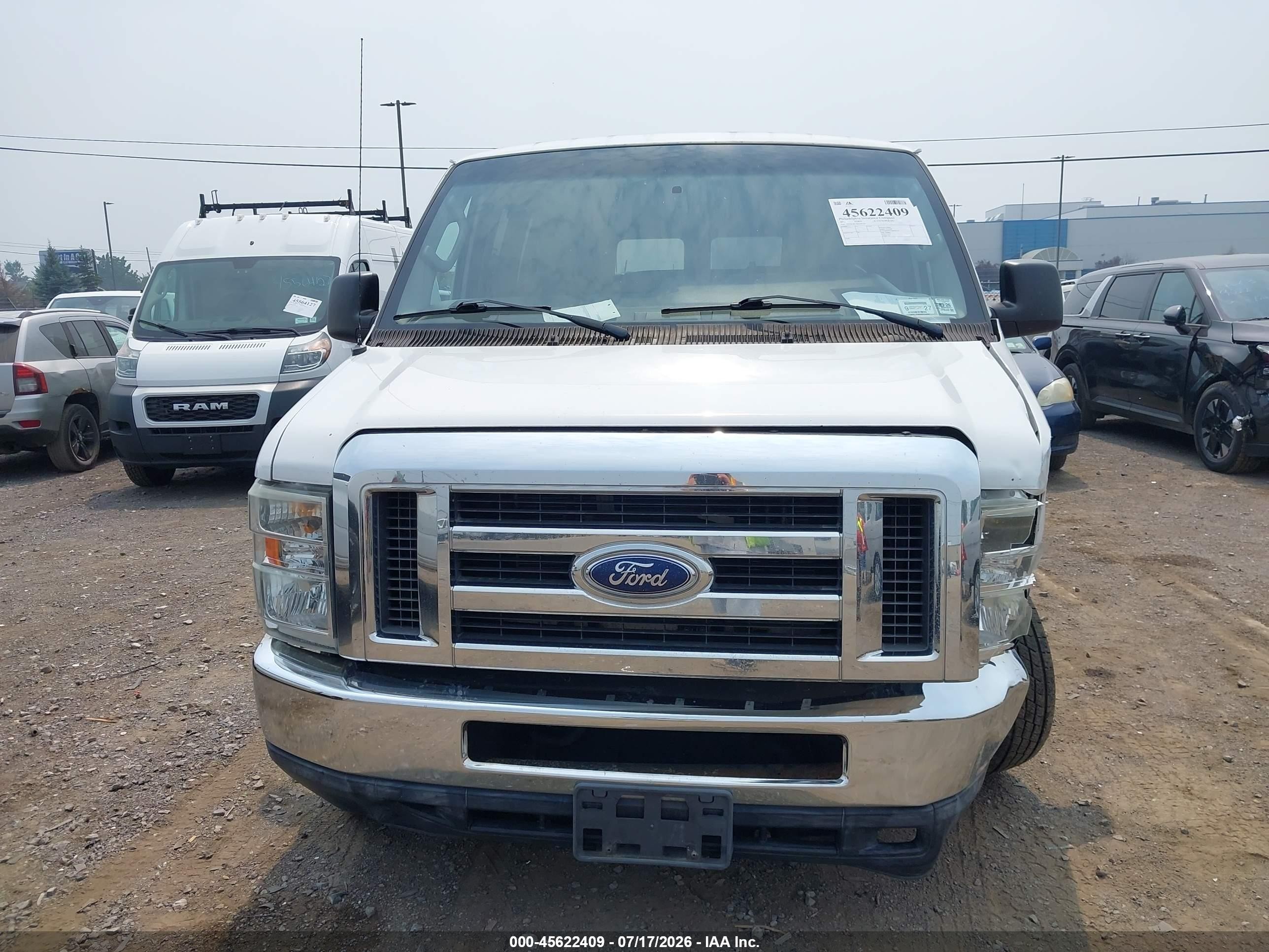 2011 Ford E-350 Super Duty Xlt White vin: 1FBNE3BL3BDA42744