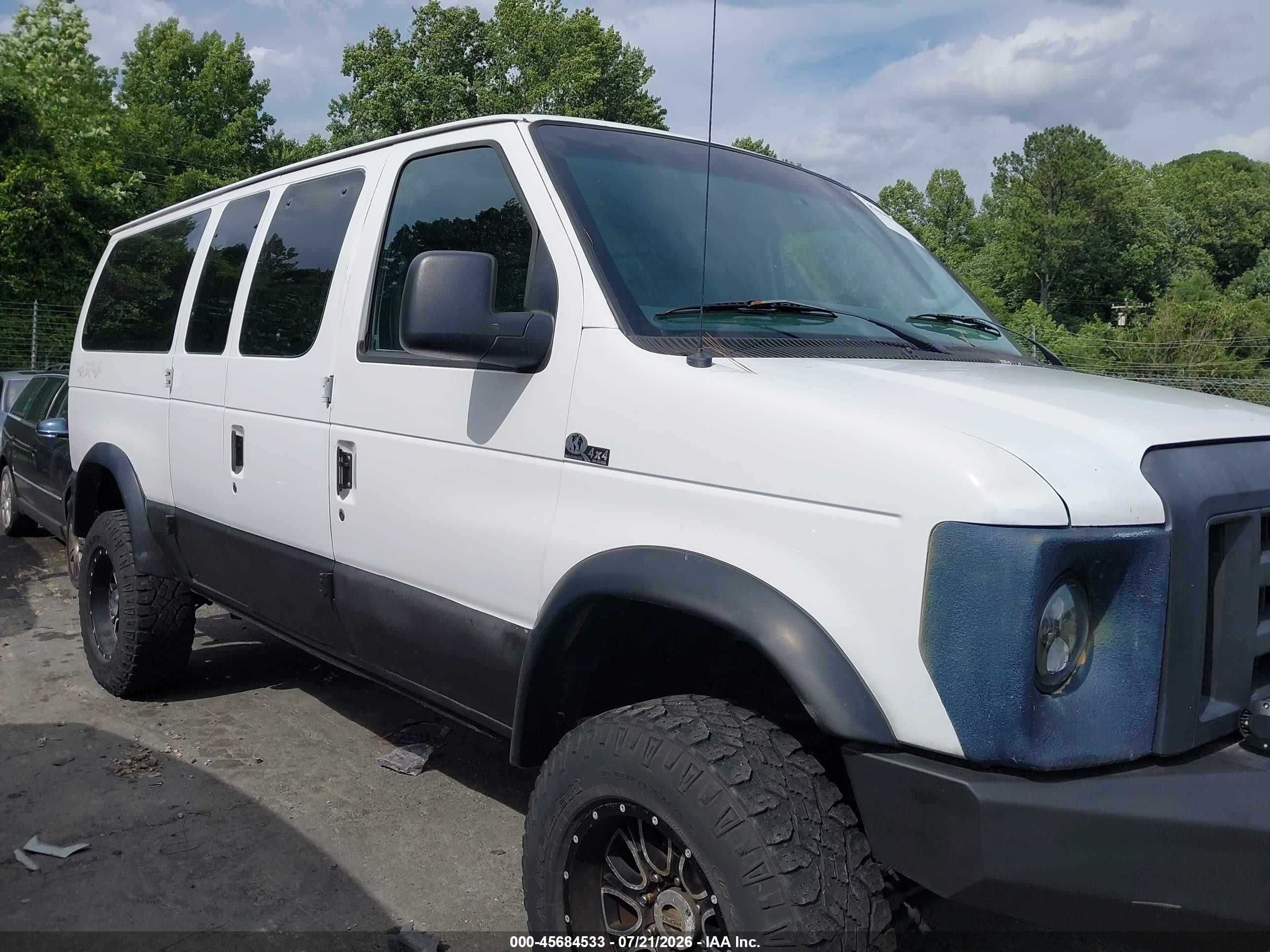 2011 Ford E-350 Super Duty Xl White vin: 1FBNE3BL3BDB07494