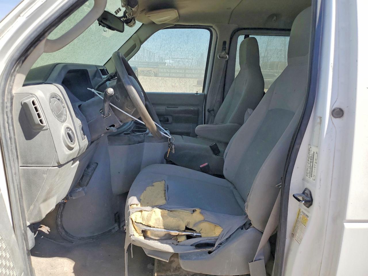 2013 Ford Econoline E350 Super Duty Wagon White vin: 1FBNE3BL3DDA45338