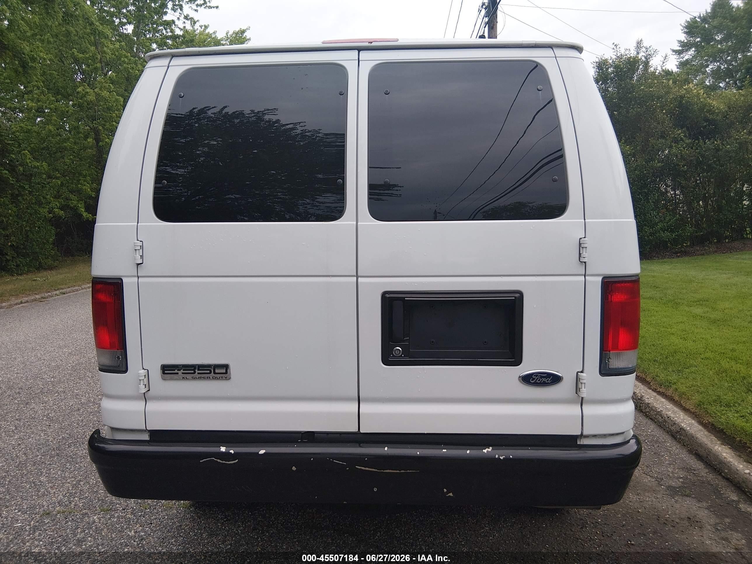 2013 Ford E-350 Super Duty Xl White vin: 1FBNE3BL3DDB08664