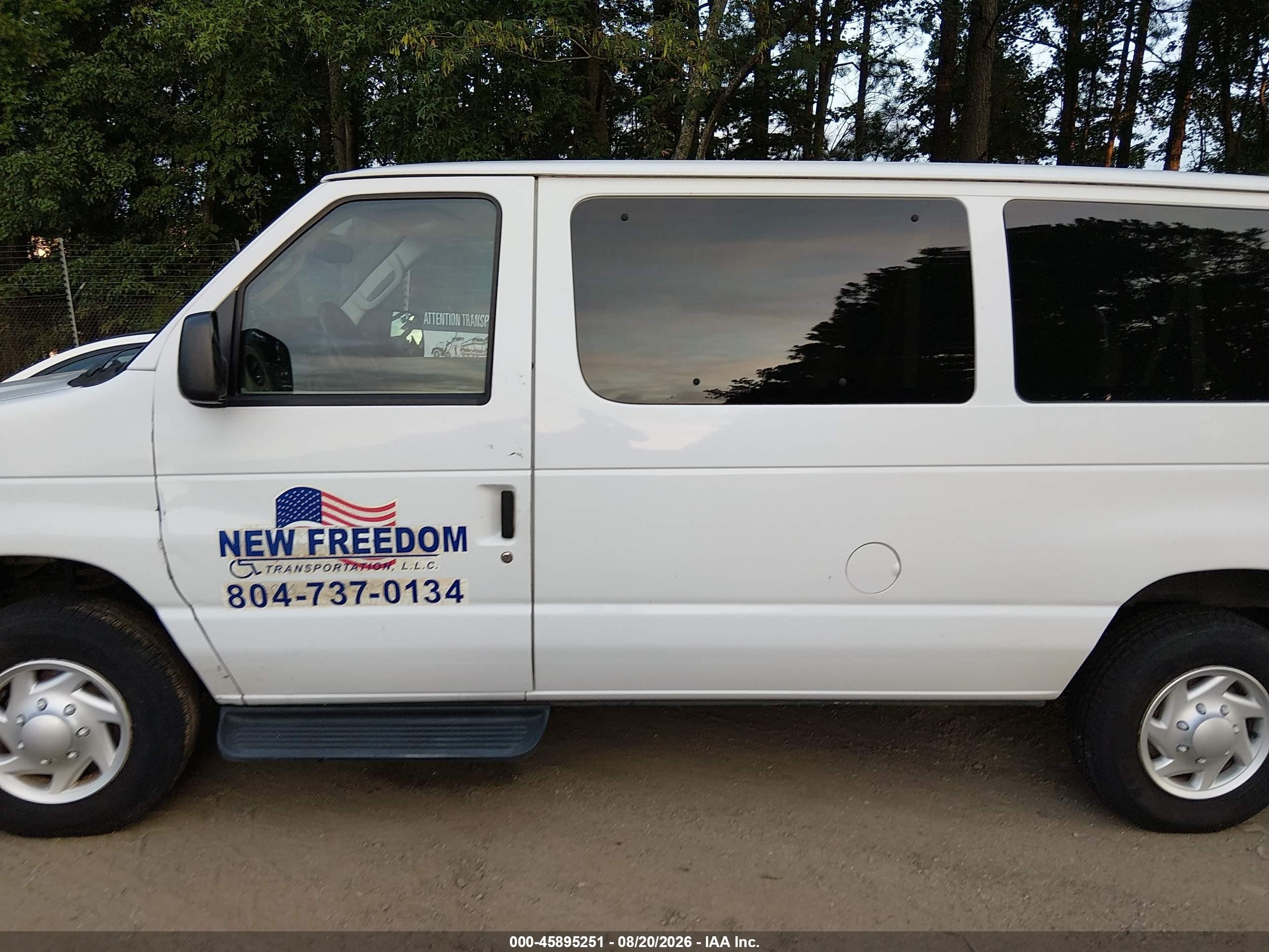 2013 Ford E-350 Super Duty Xlt Белый vin: 1FBNE3BL4DDB06356