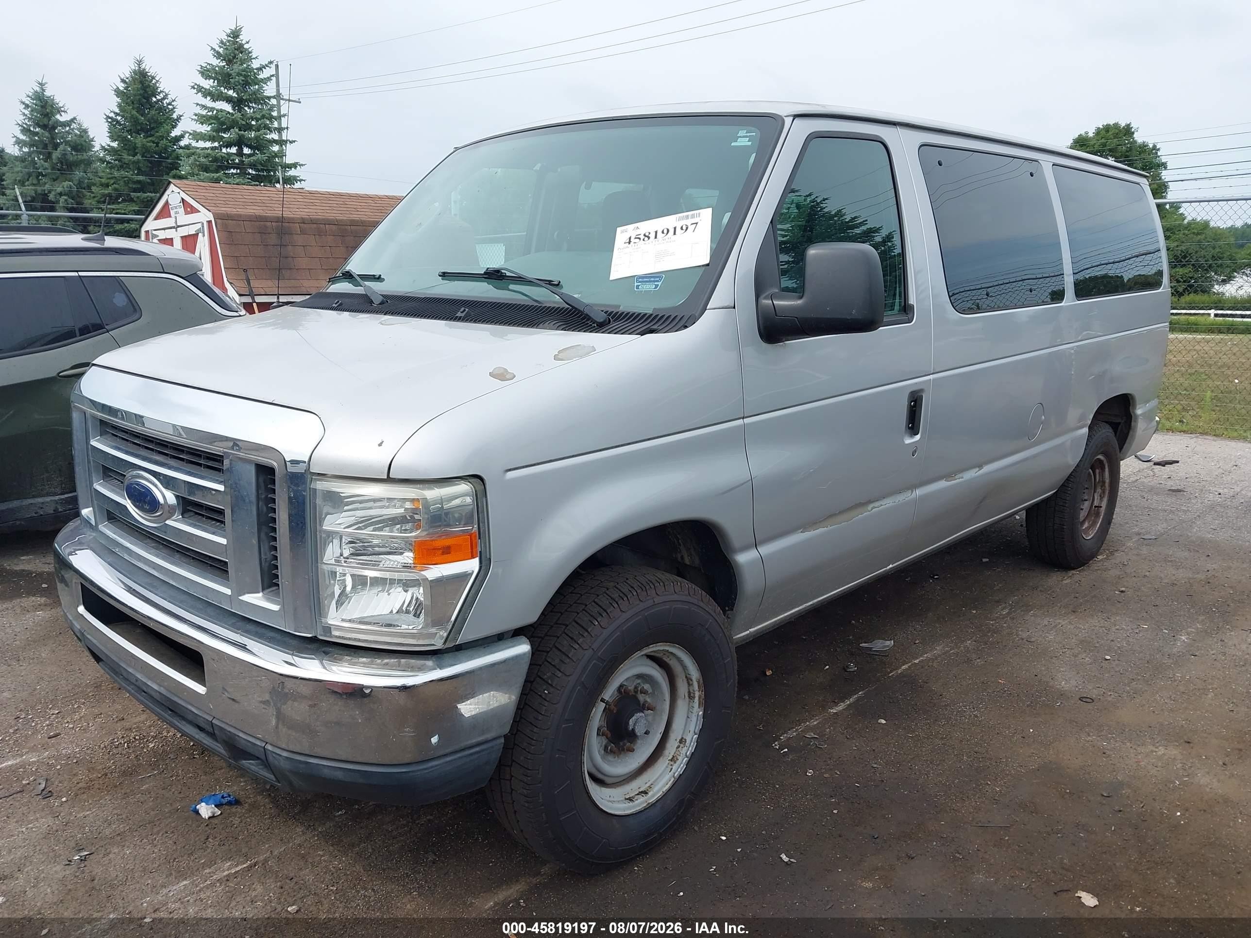 2011 Ford E-350 Super Duty Xlt Silver vin: 1FBNE3BL5BDA71176