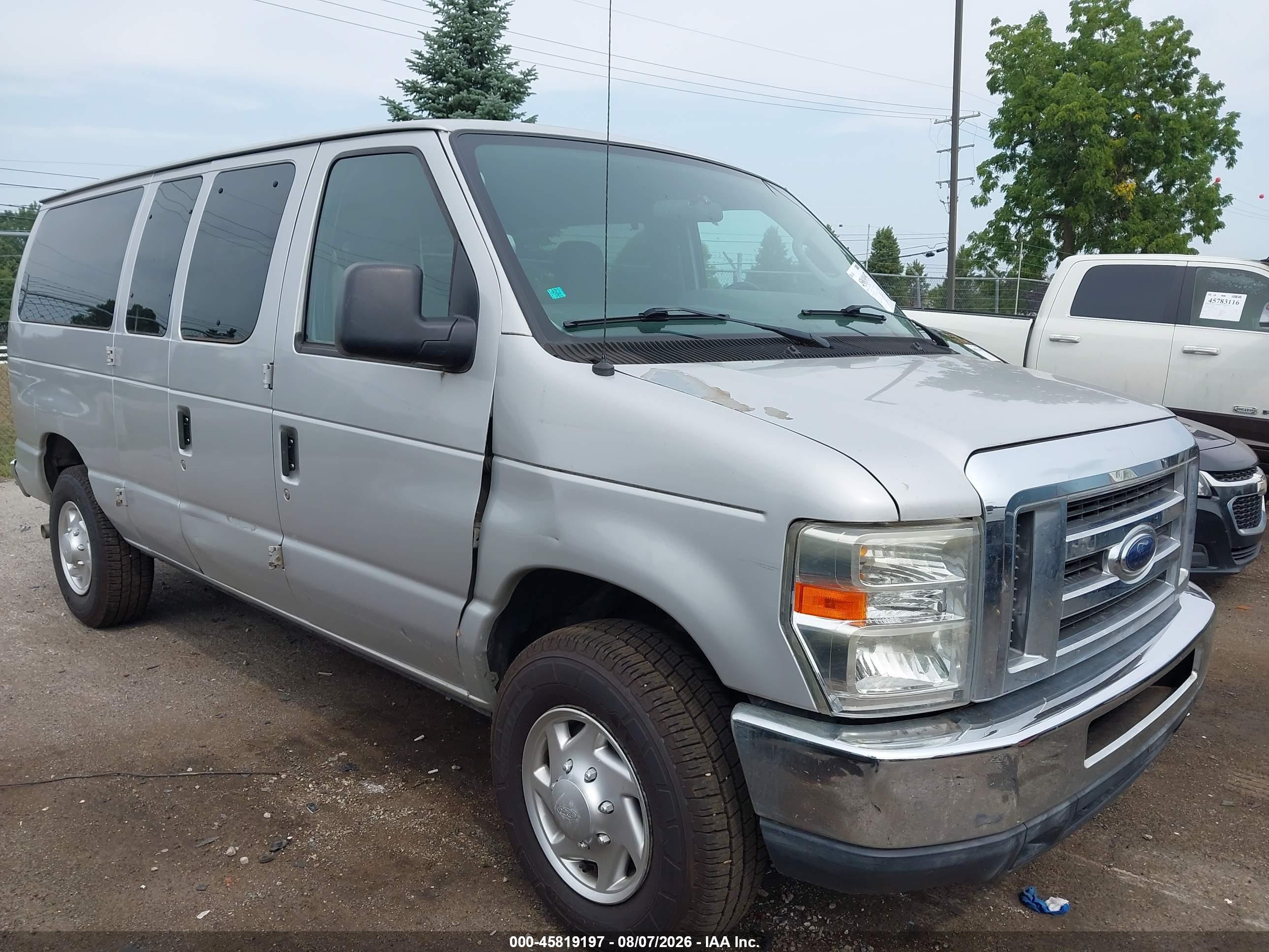 2011 Ford E-350 Super Duty Xlt Silver vin: 1FBNE3BL5BDA71176