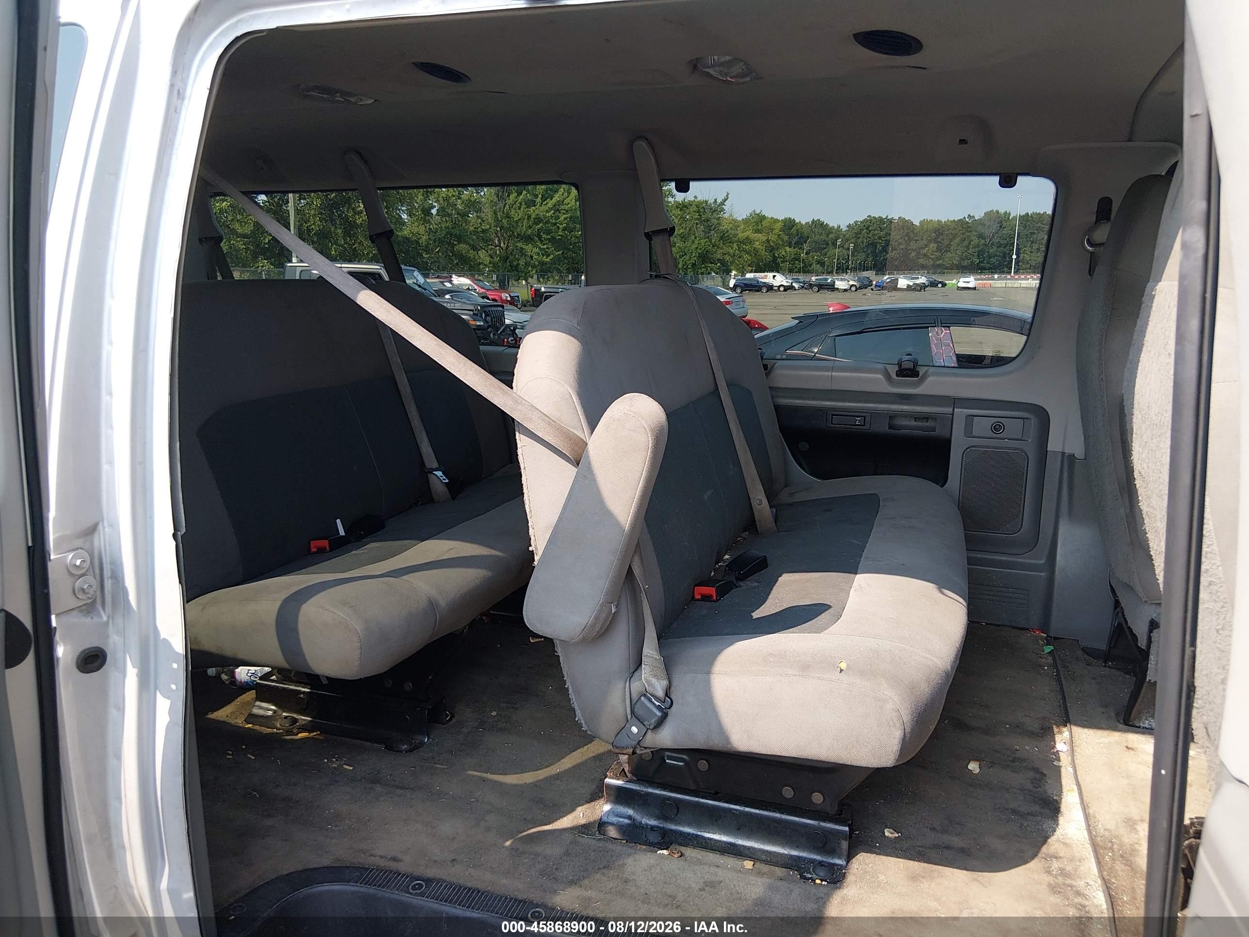 2014 Ford E-350 Super Duty Xlt Silver vin: 1FBNE3BL5EDA67648