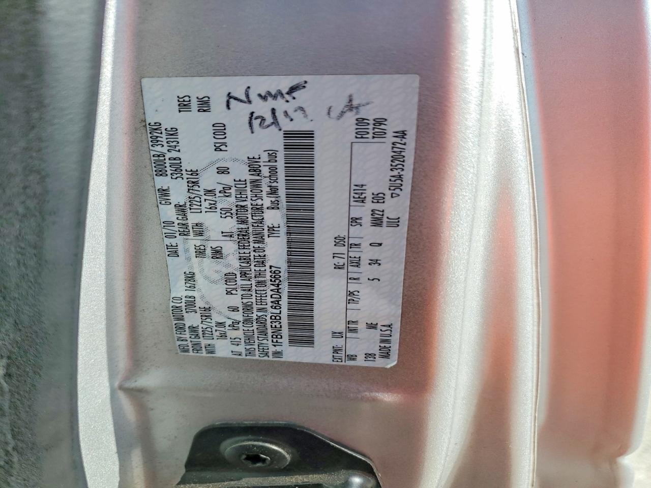 2010 Ford Econoline E350 Super Duty Wagon Silver vin: 1FBNE3BL6ADA45667
