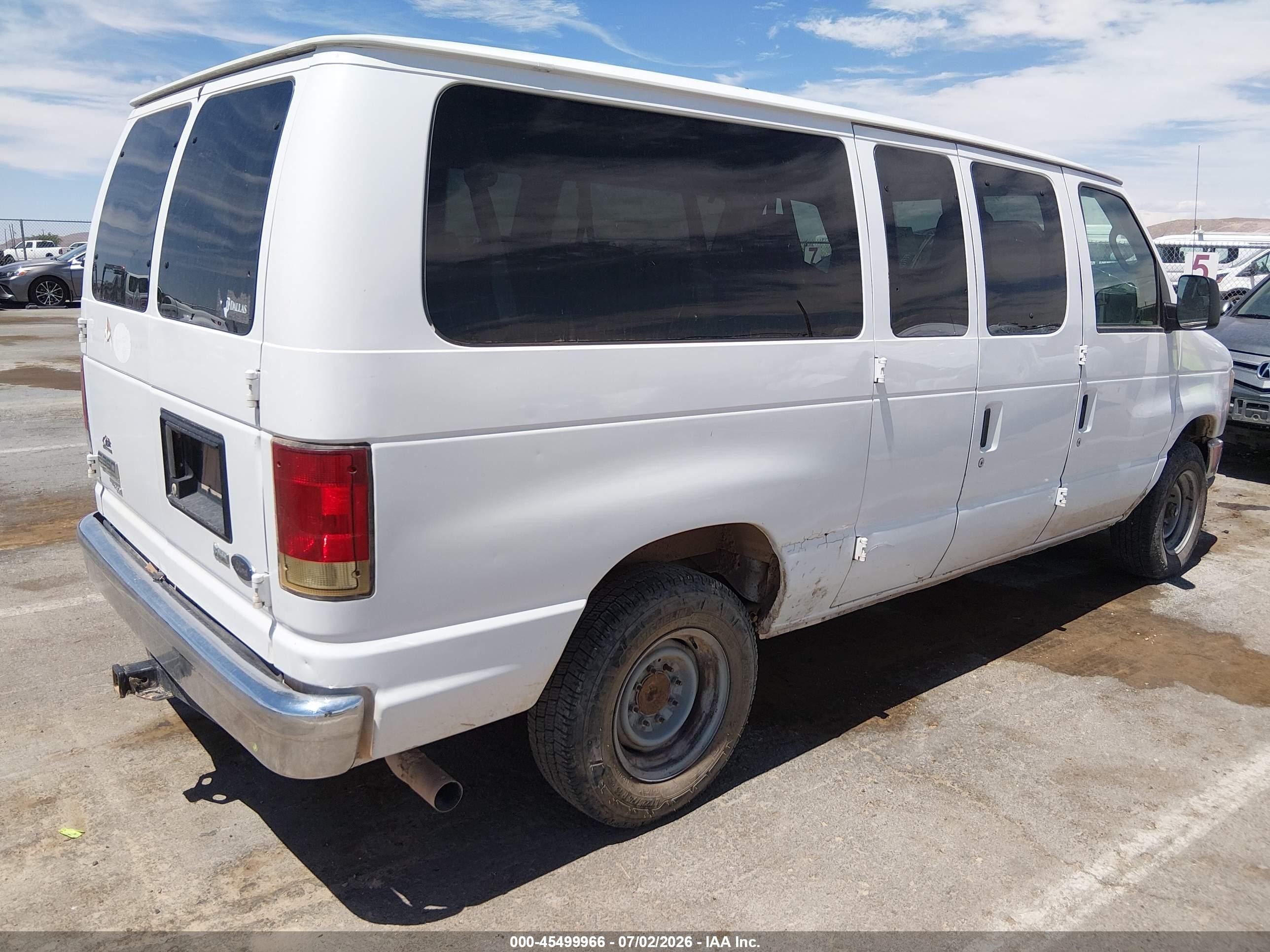 2010 Ford E-350 Super Duty Xl/xlt White vin: 1FBNE3BL6ADA50013