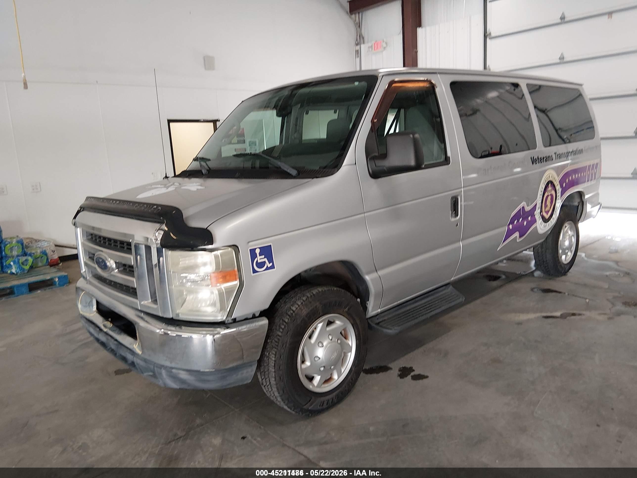2012 Ford E-350 Super Duty Xlt Серый vin: 1FBNE3BL6CDA61158