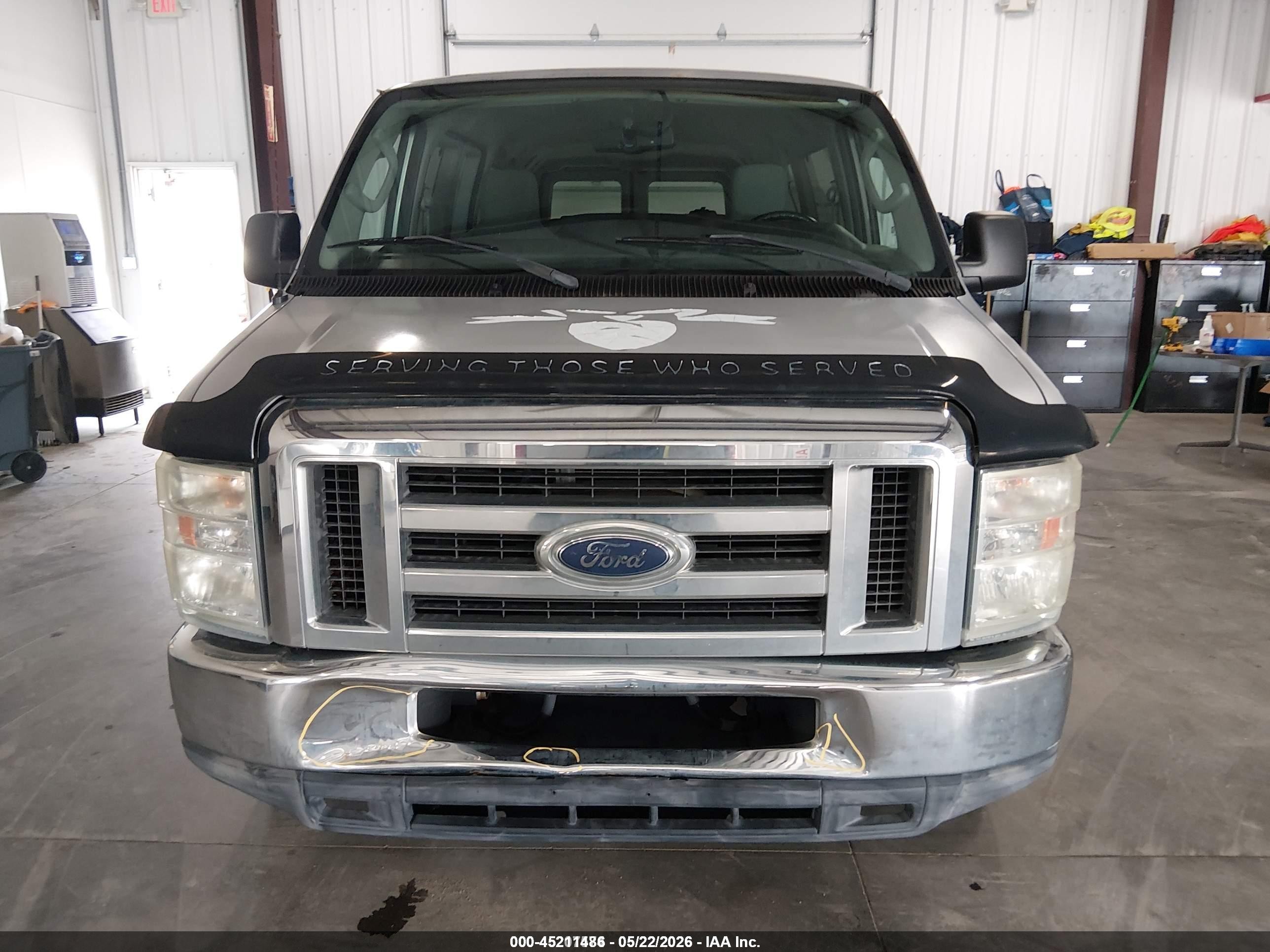 2012 Ford E-350 Super Duty Xlt Серый vin: 1FBNE3BL6CDA61158