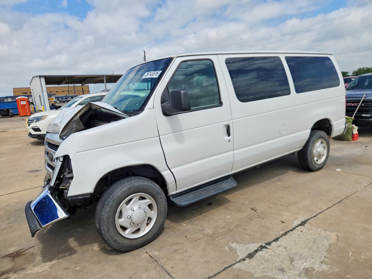 2014 Ford E-350 Super Duty White vin: 1FBNE3BL6EDA82336