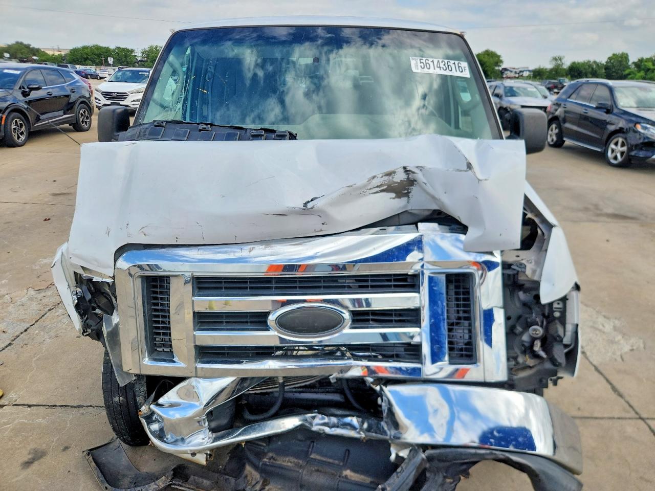2014 Ford E-350 Super Duty White vin: 1FBNE3BL6EDA82336