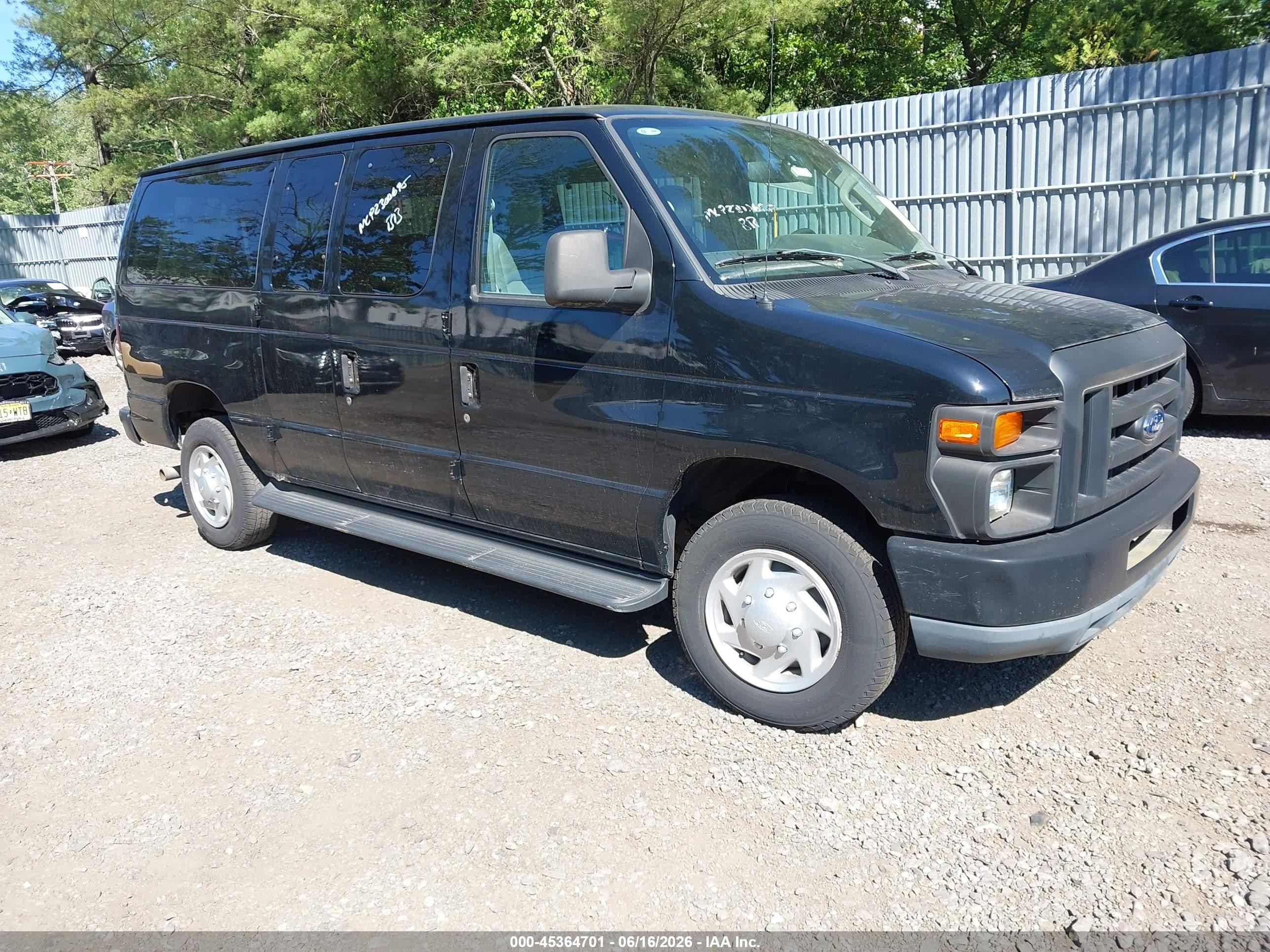 2011 Ford E-350 Super Duty Xl Black vin: 1FBNE3BL7BDA03204