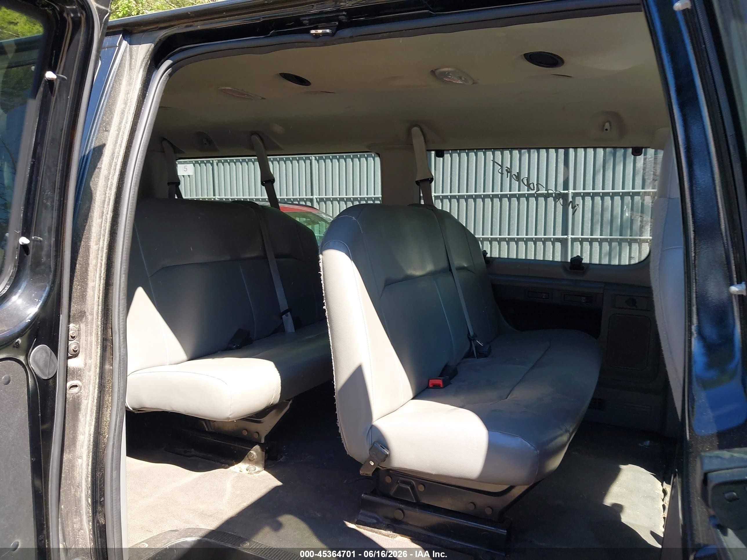 2011 Ford E-350 Super Duty Xl Black vin: 1FBNE3BL7BDA03204