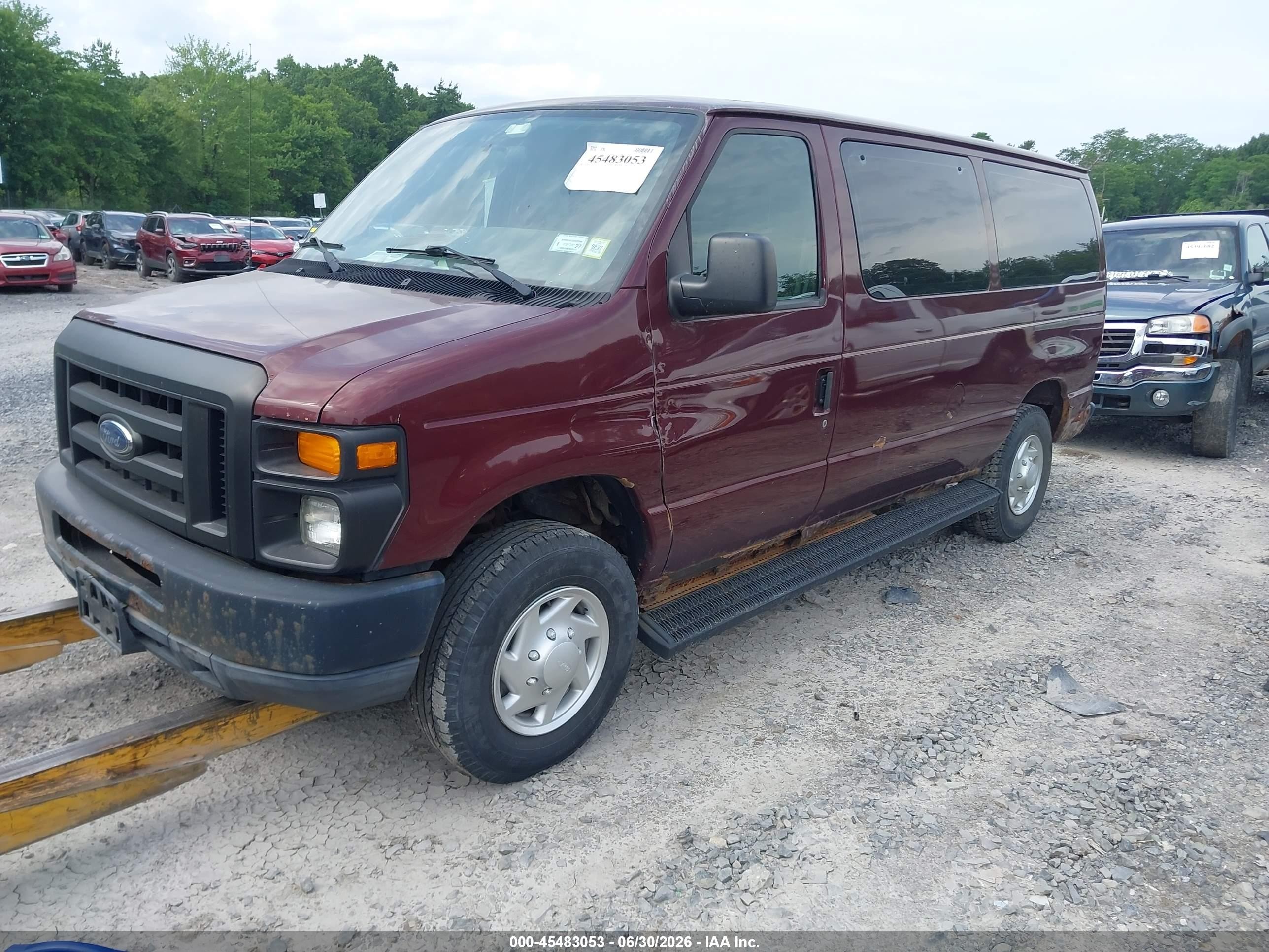 2011 Ford E-350 Super Duty Xl Burgundy vin: 1FBNE3BL7BDA34887