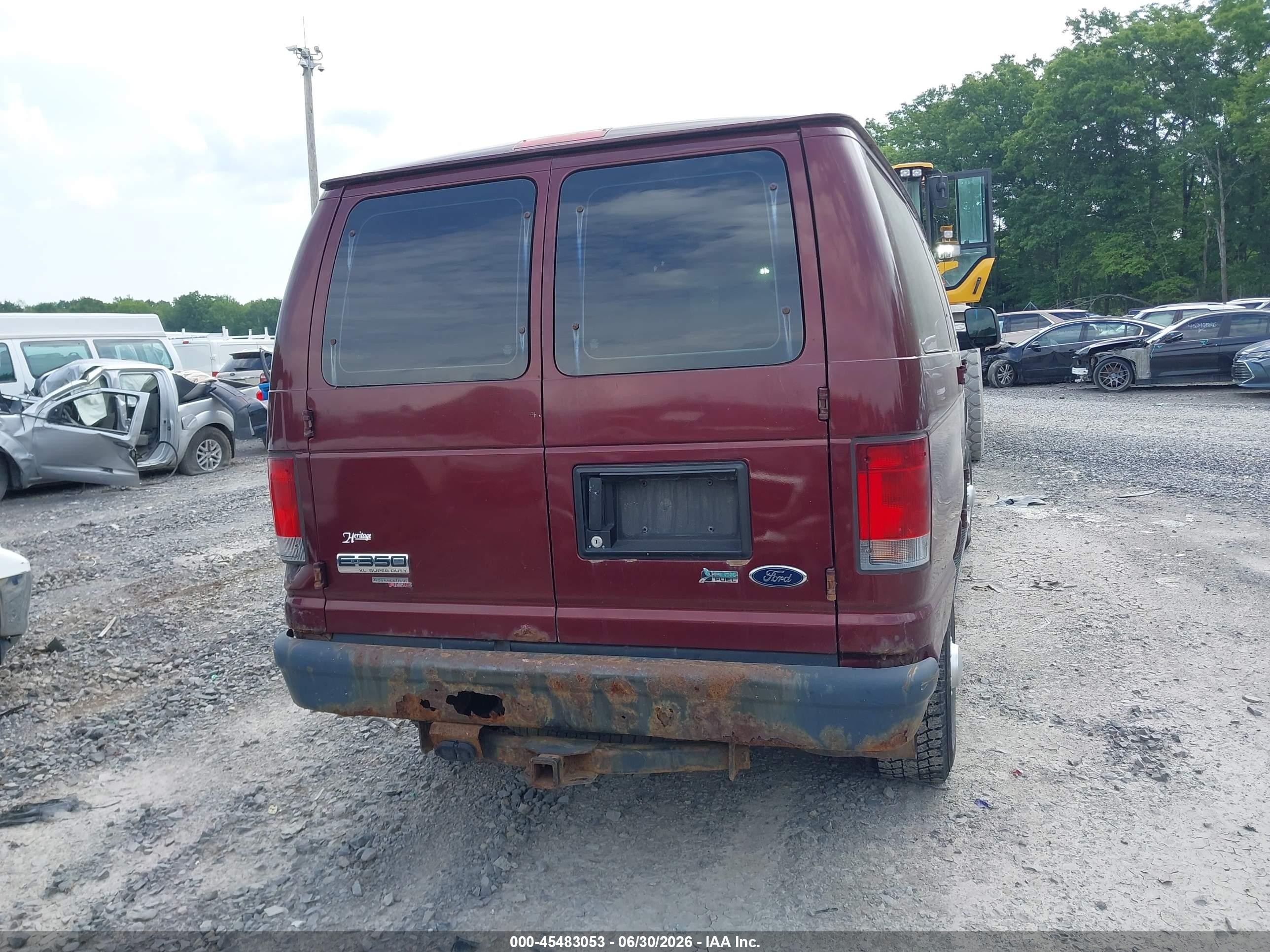 2011 Ford E-350 Super Duty Xl Burgundy vin: 1FBNE3BL7BDA34887