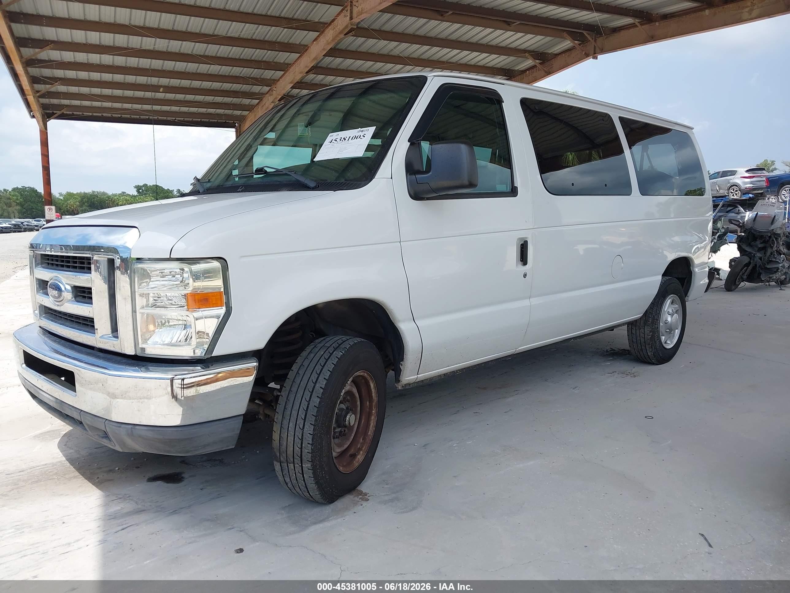 2011 Ford E-350 Super Duty Xlt White vin: 1FBNE3BL7BDA52869