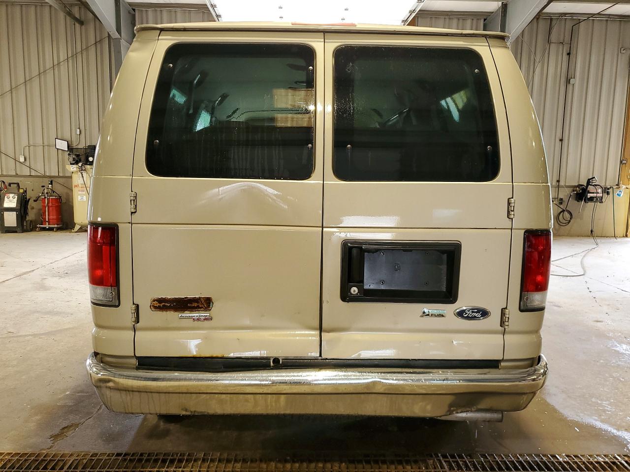2012 Ford Econoline E350 Super Duty Wagon Tan vin: 1FBNE3BL7CDA23549