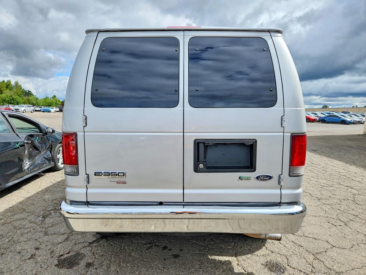 2012 Ford Econoline Silver vin: 1FBNE3BL7CDA61105