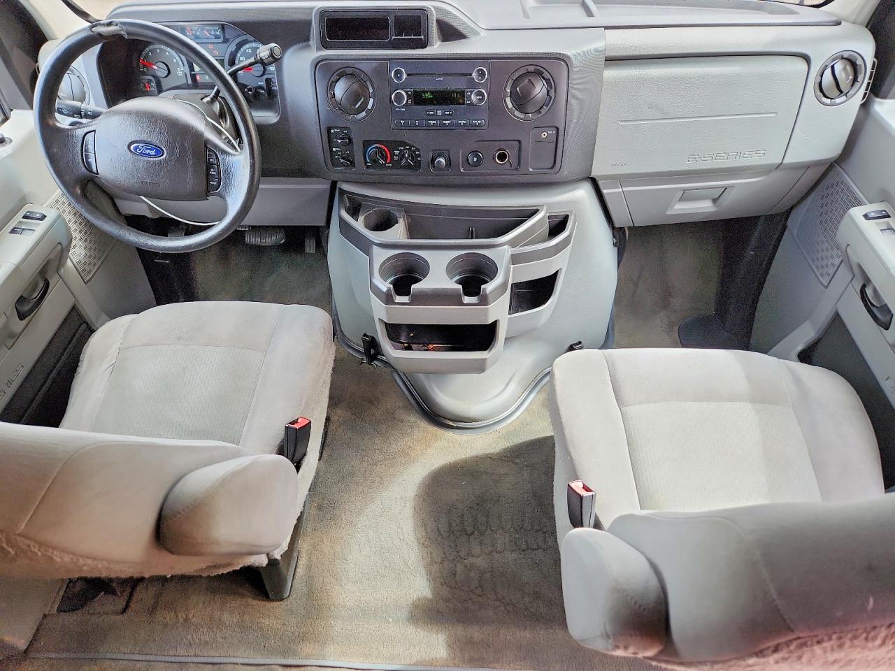 2012 Ford Econoline Silver vin: 1FBNE3BL7CDA61105