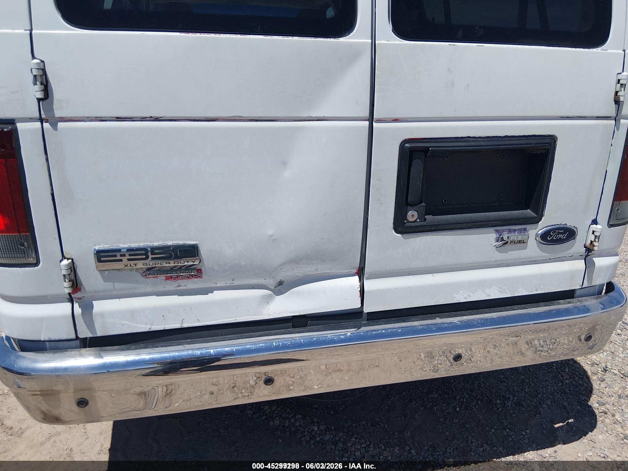 2010 Ford E-350 Super Duty Xl/xlt Белый vin: 1FBNE3BL8ADA16543