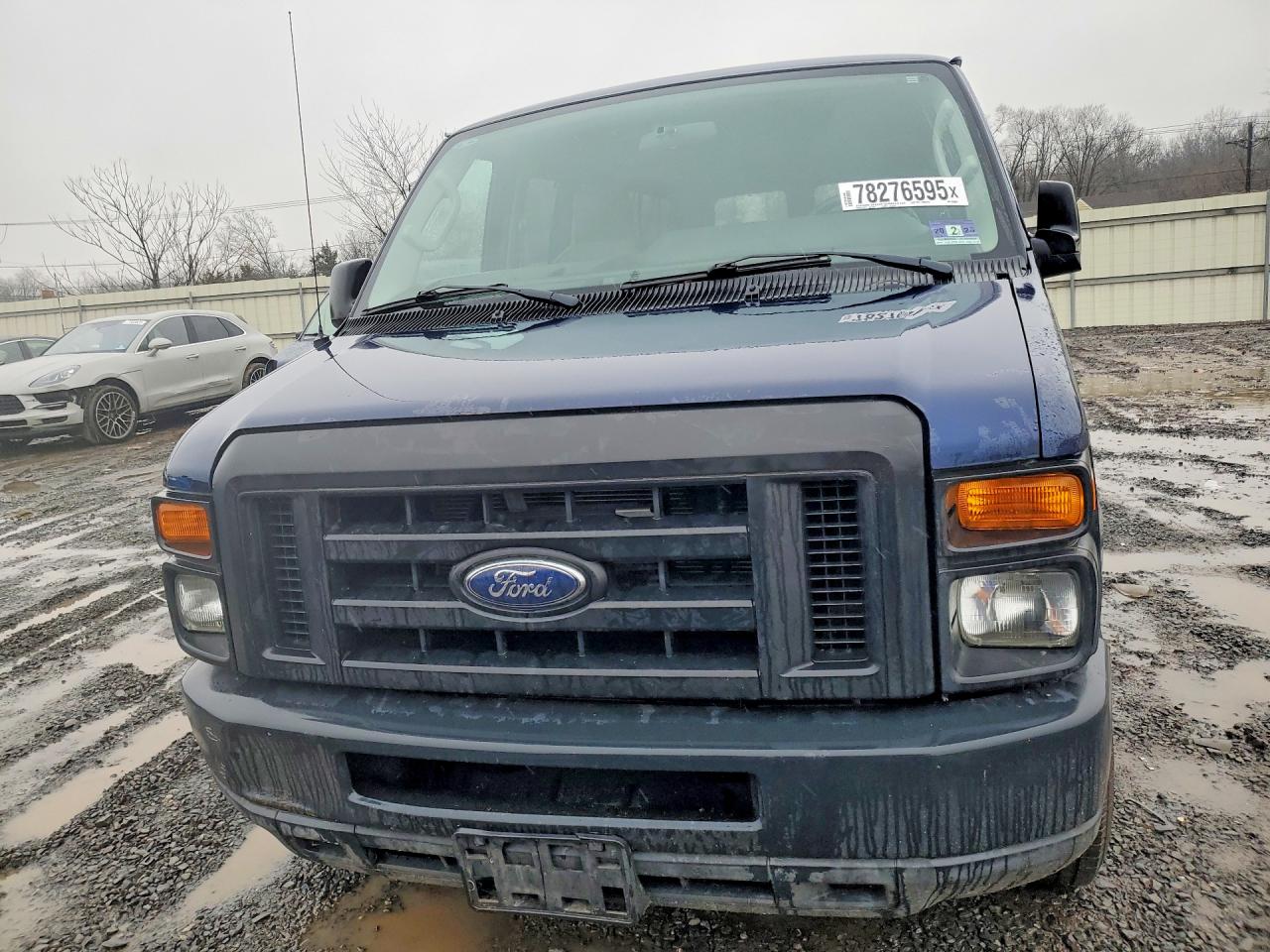 2011 Ford Econoline E350 Super Duty Wagon Blue vin: 1FBNE3BL8BDA18066