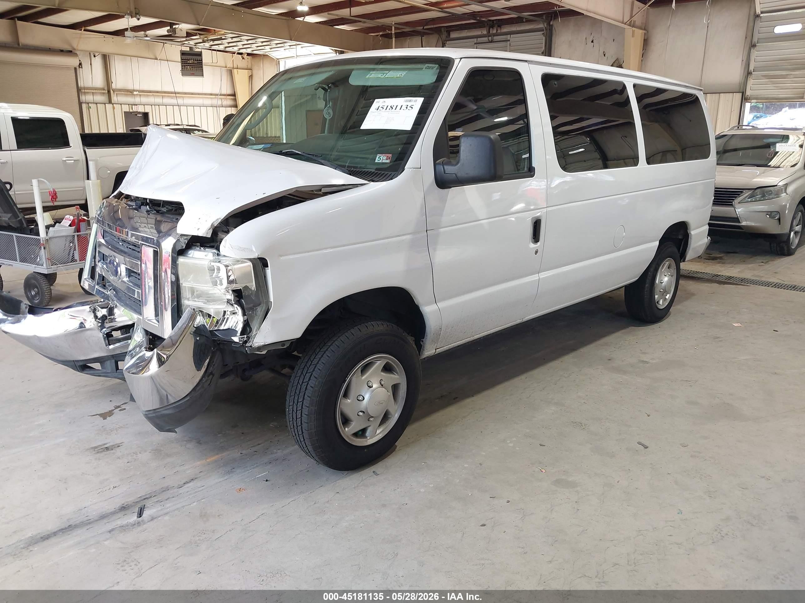 2011 Ford E-350 Super Duty Xlt White vin: 1FBNE3BL8BDA60110