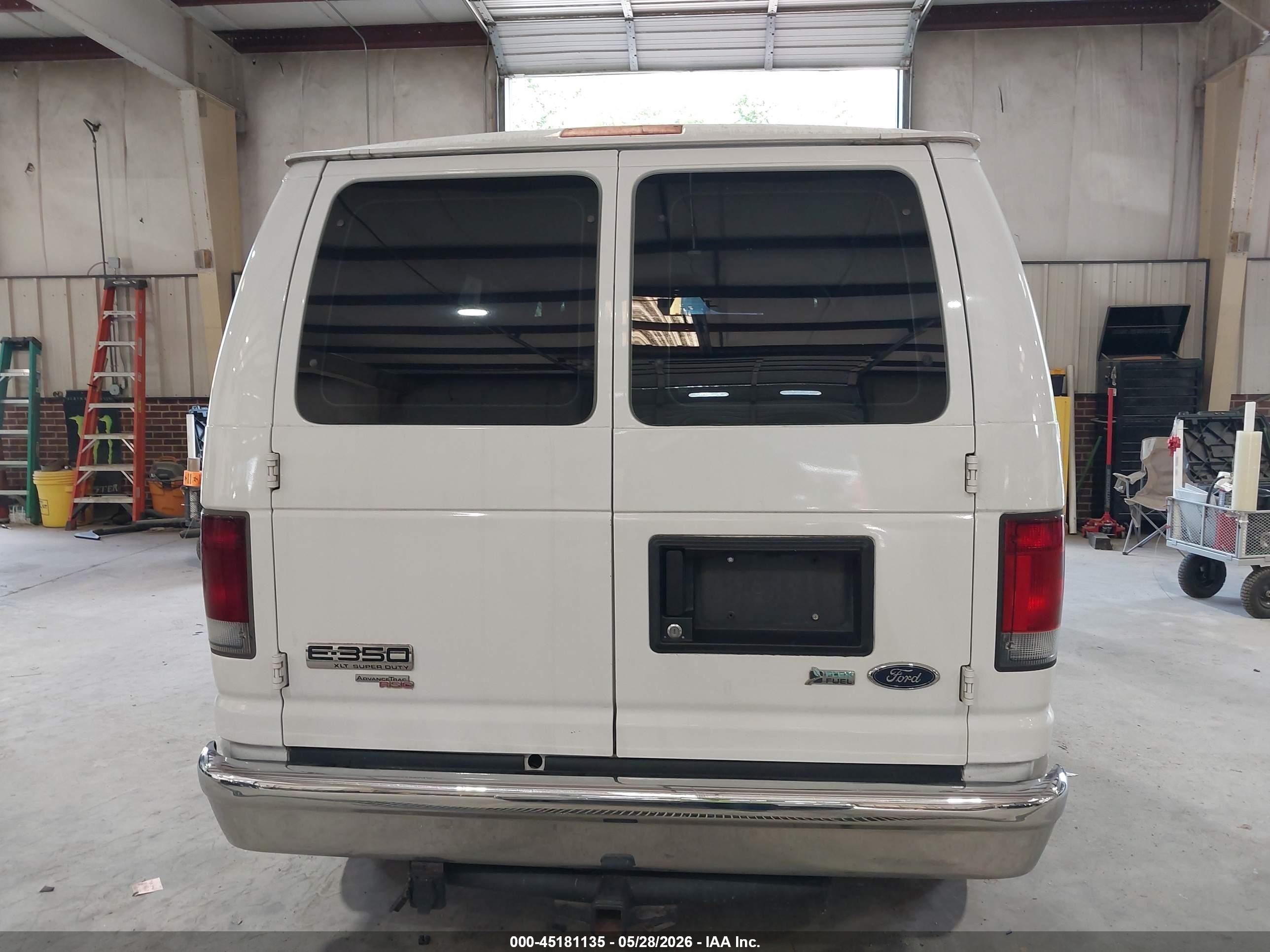 2011 Ford E-350 Super Duty Xlt White vin: 1FBNE3BL8BDA60110