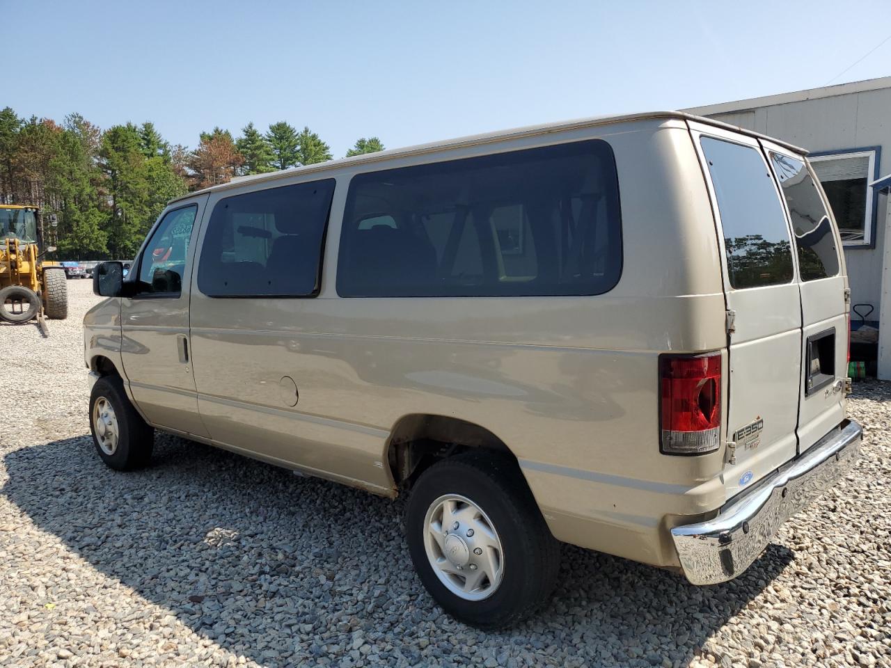 2011 Ford Econoline E350 Super Duty Wagon Tan vin: 1FBNE3BL8BDB03621