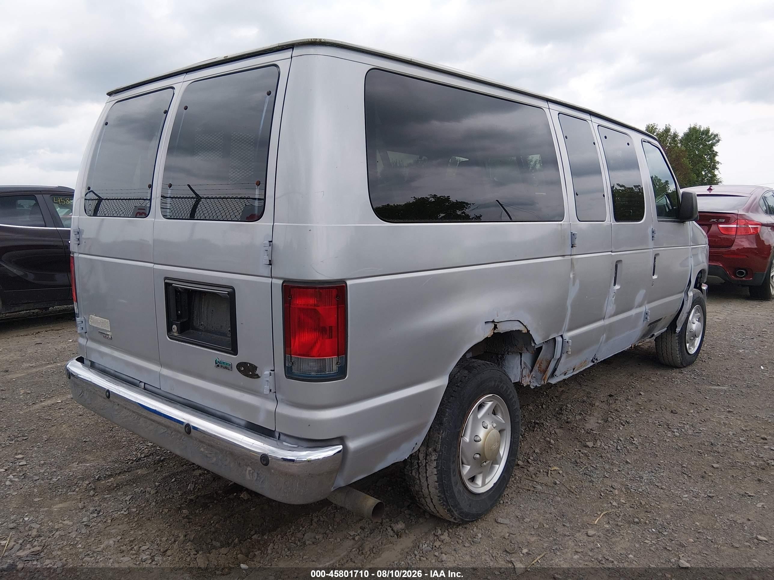 2013 Ford E-350 Super Duty Xlt Silver vin: 1FBNE3BL8DDB09180