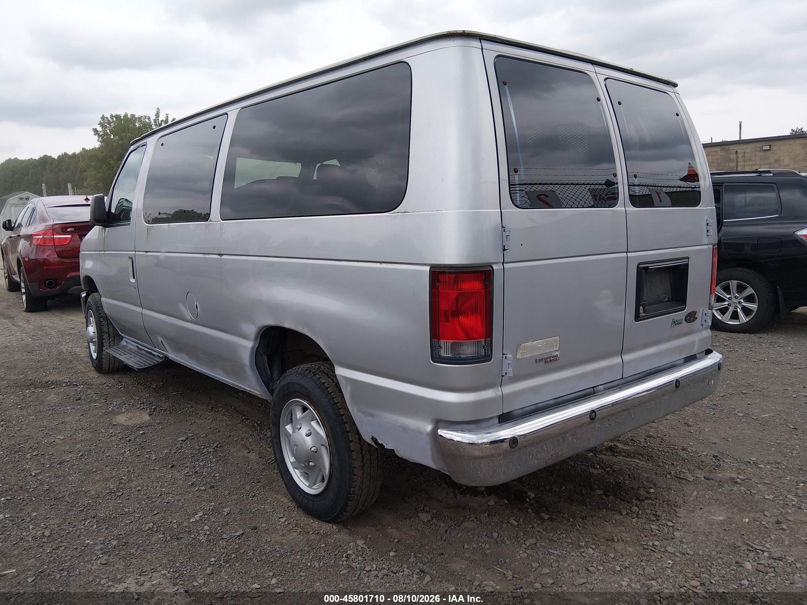 2013 Ford E-350 Super Duty Xlt Silver vin: 1FBNE3BL8DDB09180