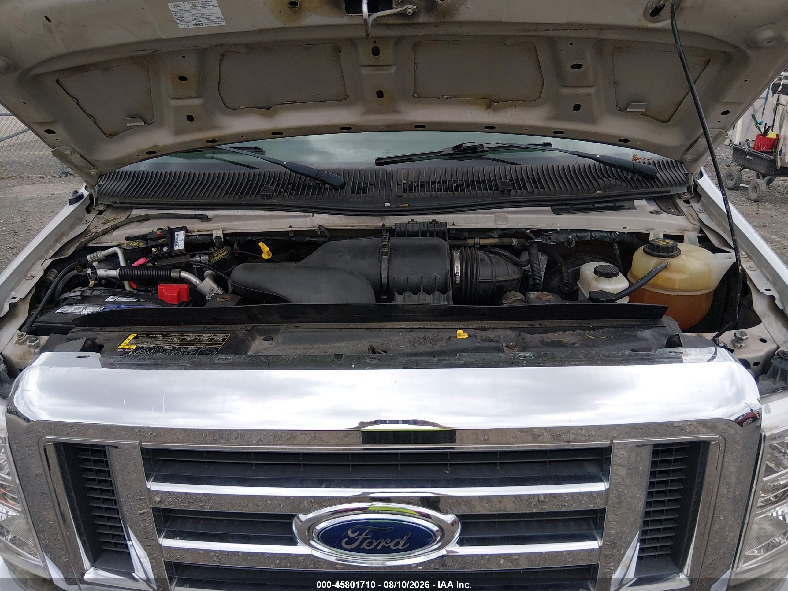 2013 Ford E-350 Super Duty Xlt Silver vin: 1FBNE3BL8DDB09180