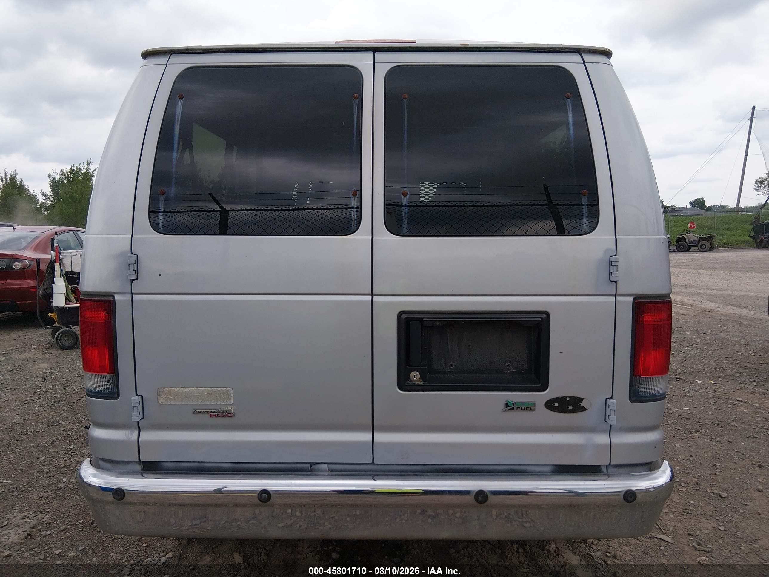 2013 Ford E-350 Super Duty Xlt Silver vin: 1FBNE3BL8DDB09180