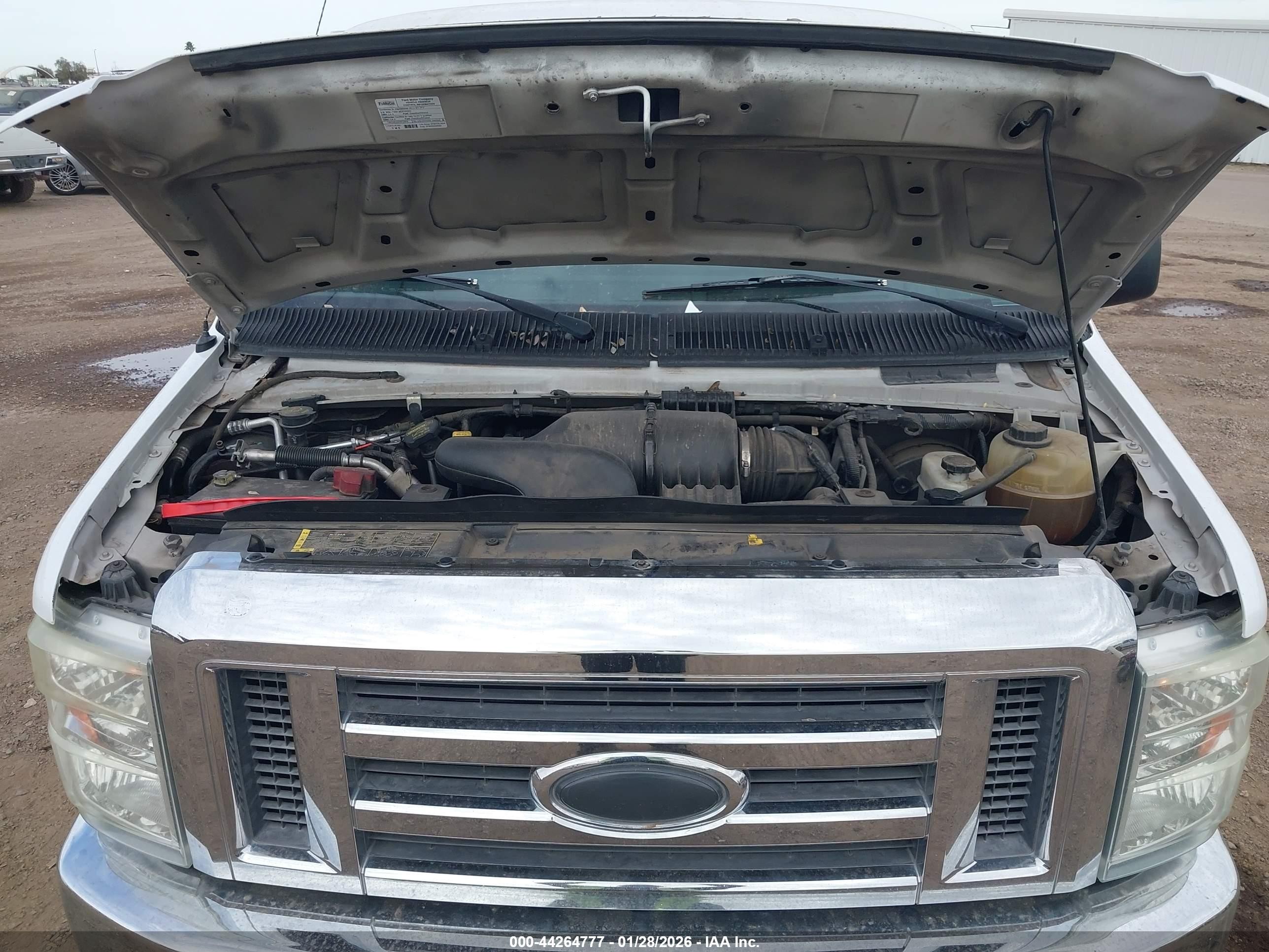 2014 Ford E-350 Super Duty Xlt White vin: 1FBNE3BL8EDA51377