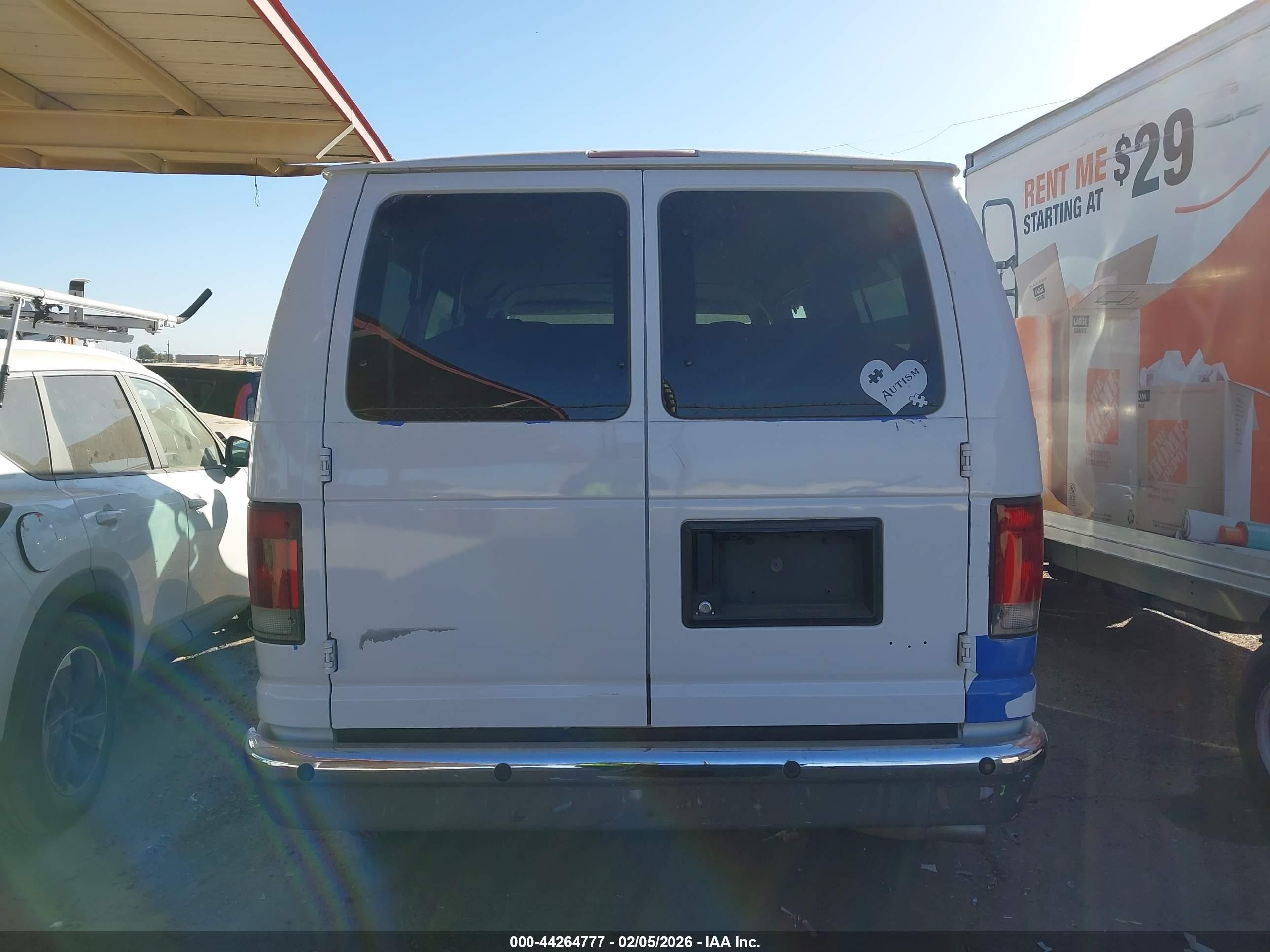 2014 Ford E-350 Super Duty Xlt White vin: 1FBNE3BL8EDA51377