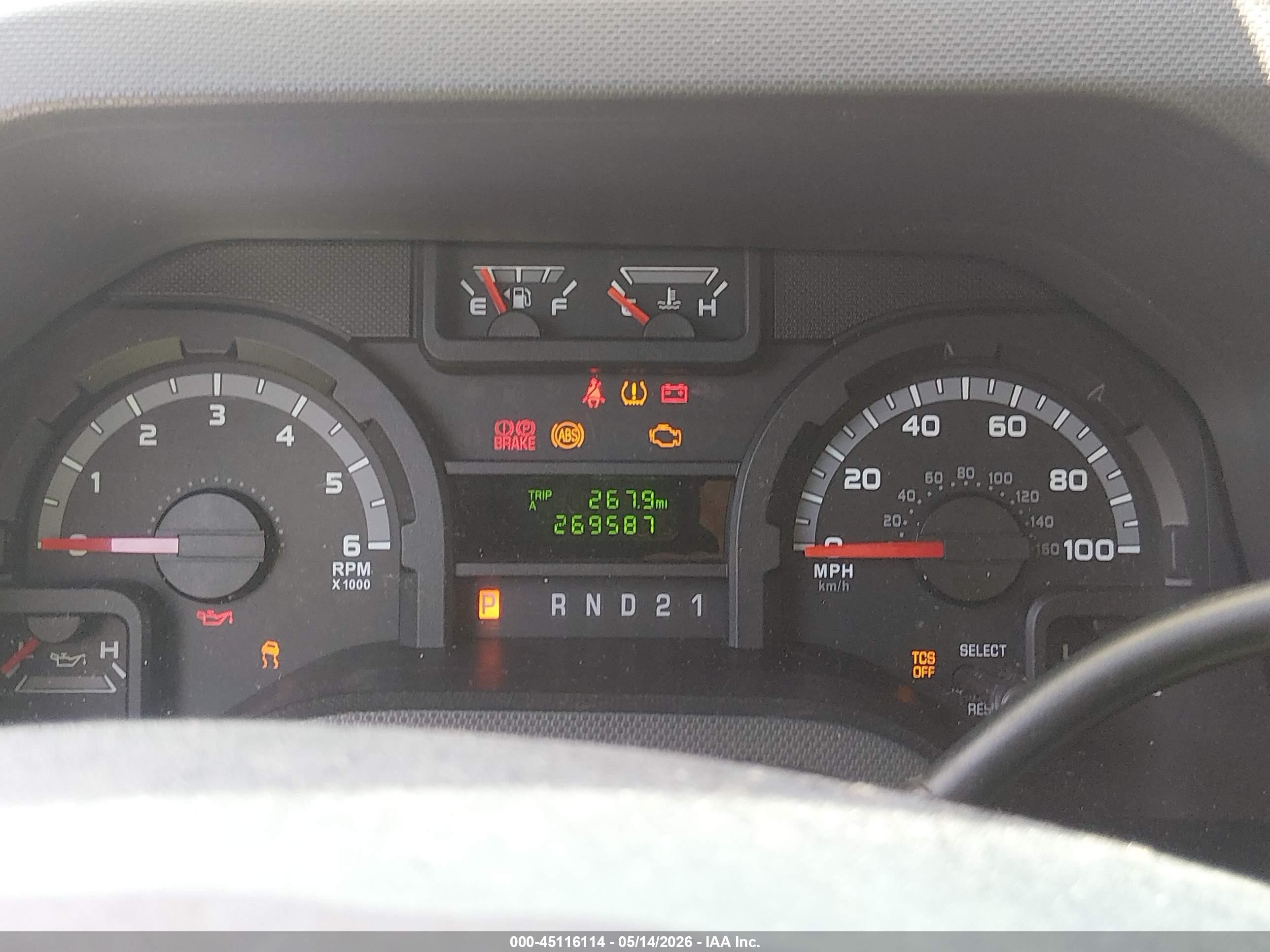 2011 Ford E-350 Super Duty Xl White vin: 1FBNE3BL9BDA64490