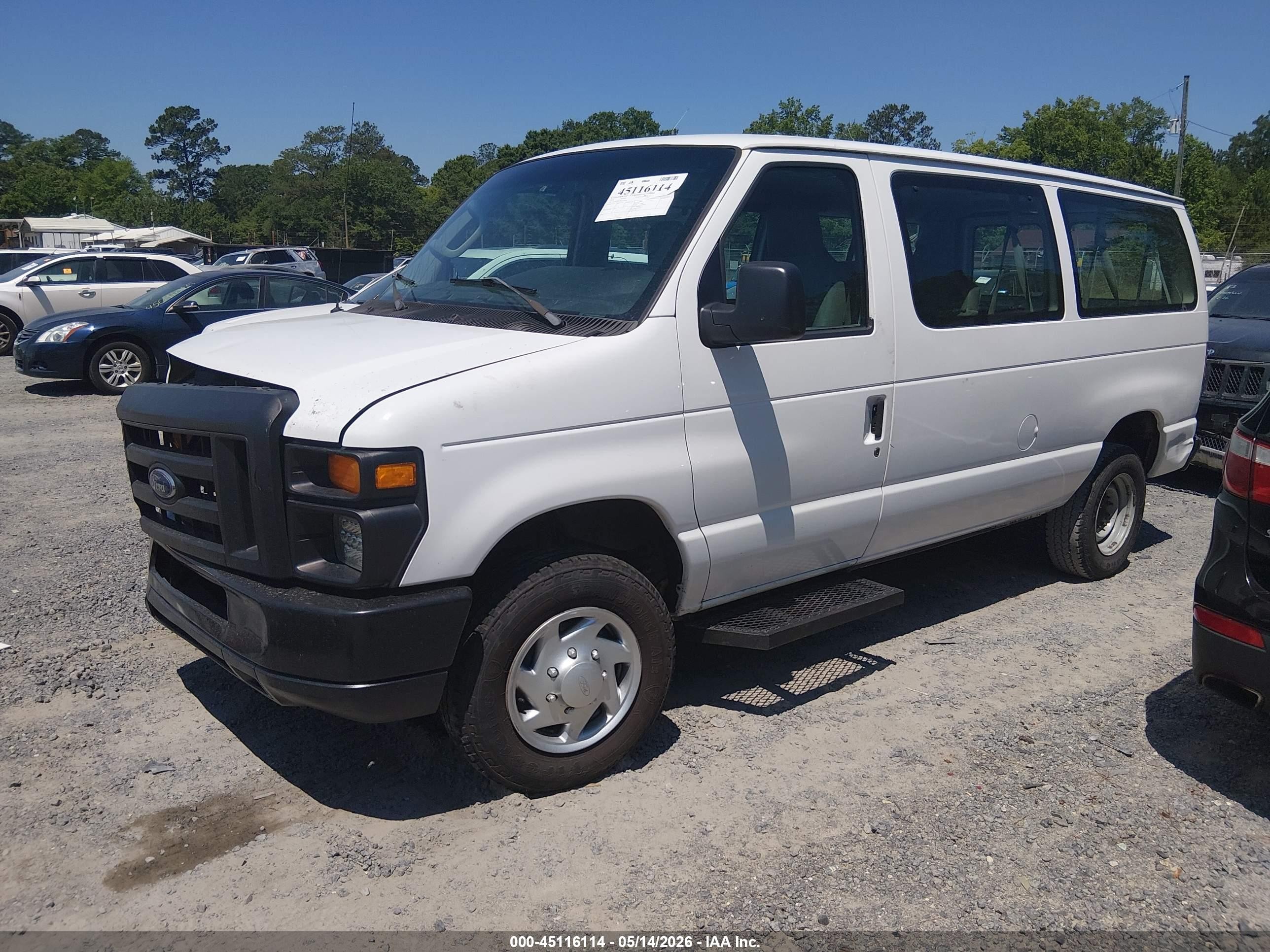 2011 Ford E-350 Super Duty Xl White vin: 1FBNE3BL9BDA64490