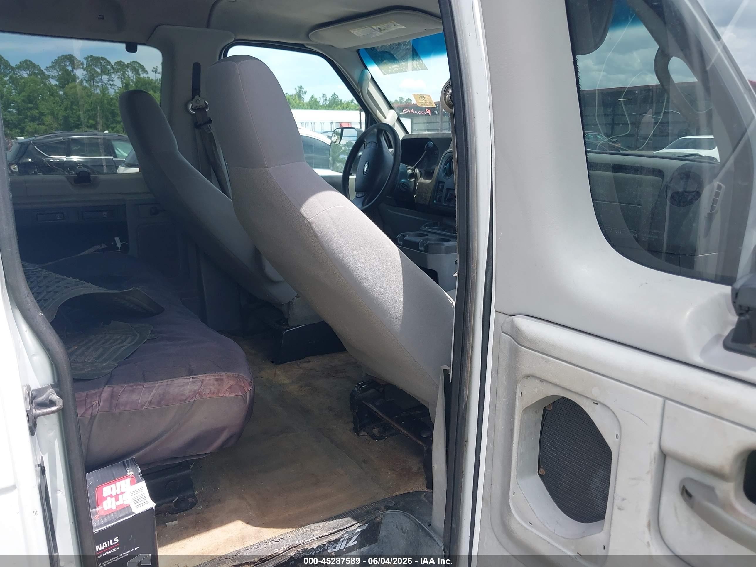 2012 Ford E-350 Super Duty Xl/xlt White vin: 1FBNE3BL9CDA61381