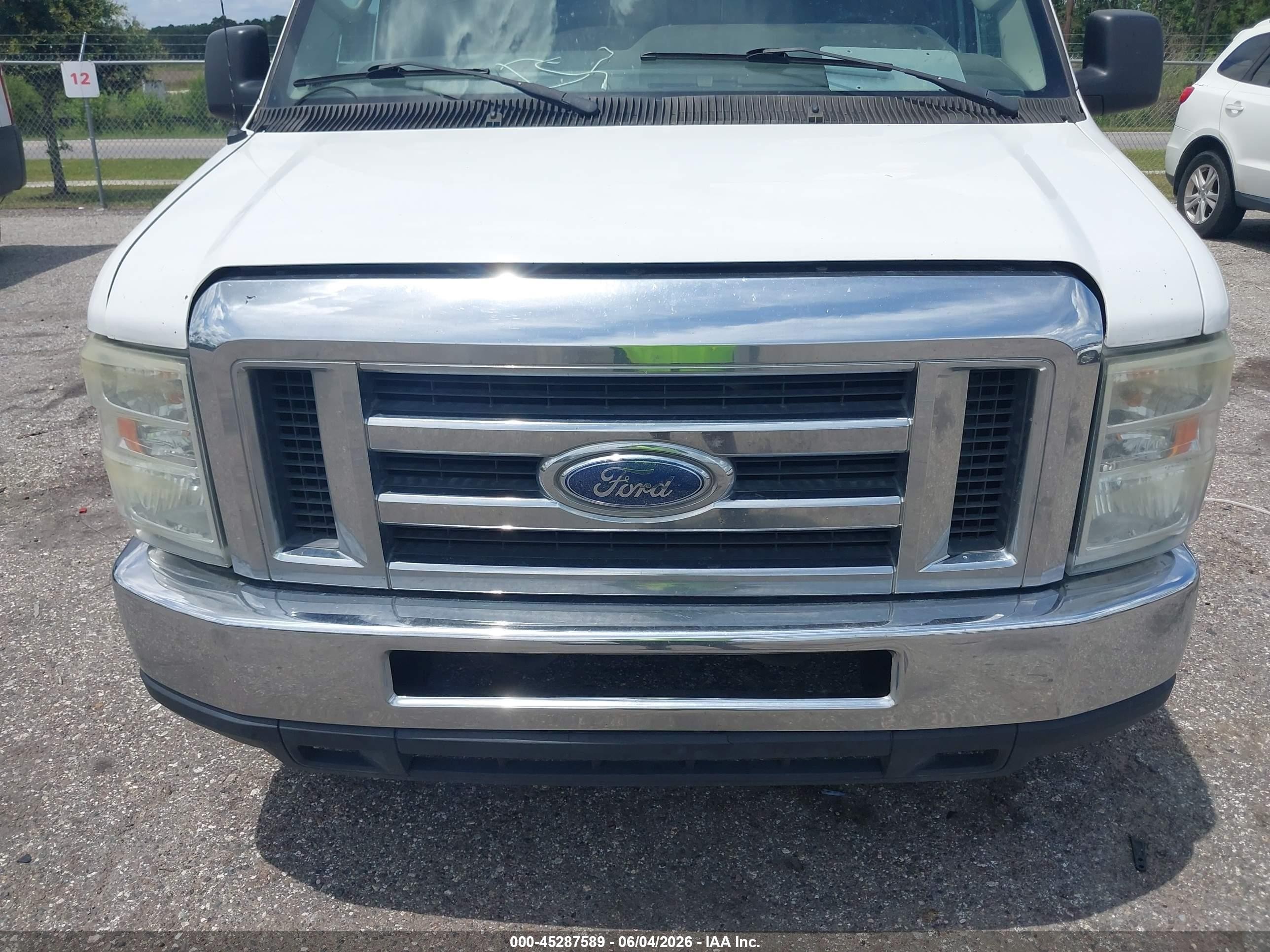 2012 Ford E-350 Super Duty Xl/xlt White vin: 1FBNE3BL9CDA61381