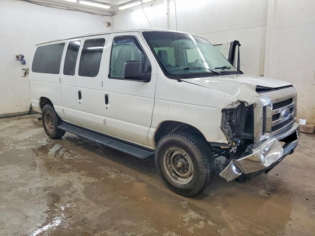2014 Ford Econoline E350 Super Duty Wagon White vin: 1FBNE3BL9EDA15536