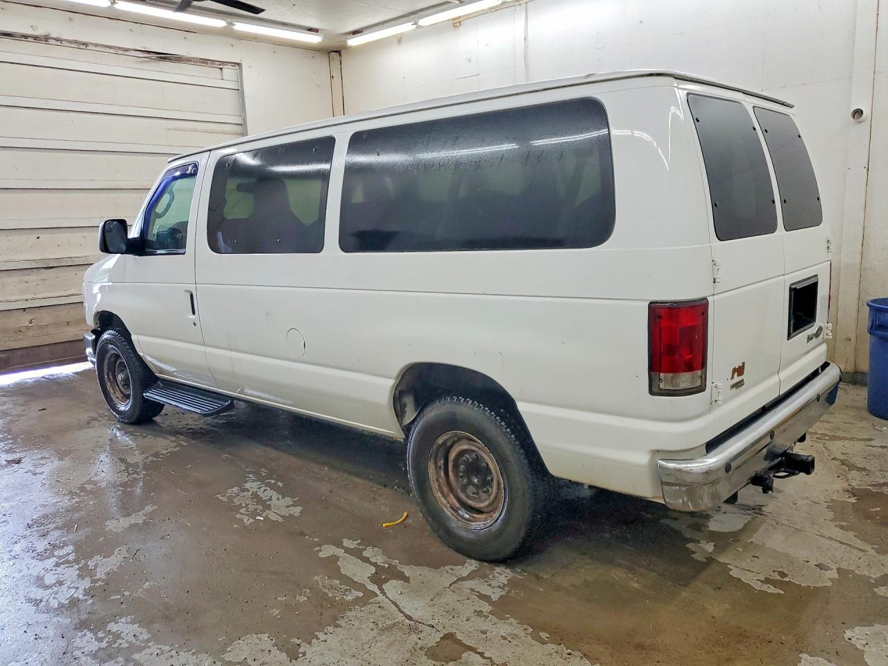 2014 Ford Econoline E350 Super Duty Wagon White vin: 1FBNE3BL9EDA15536