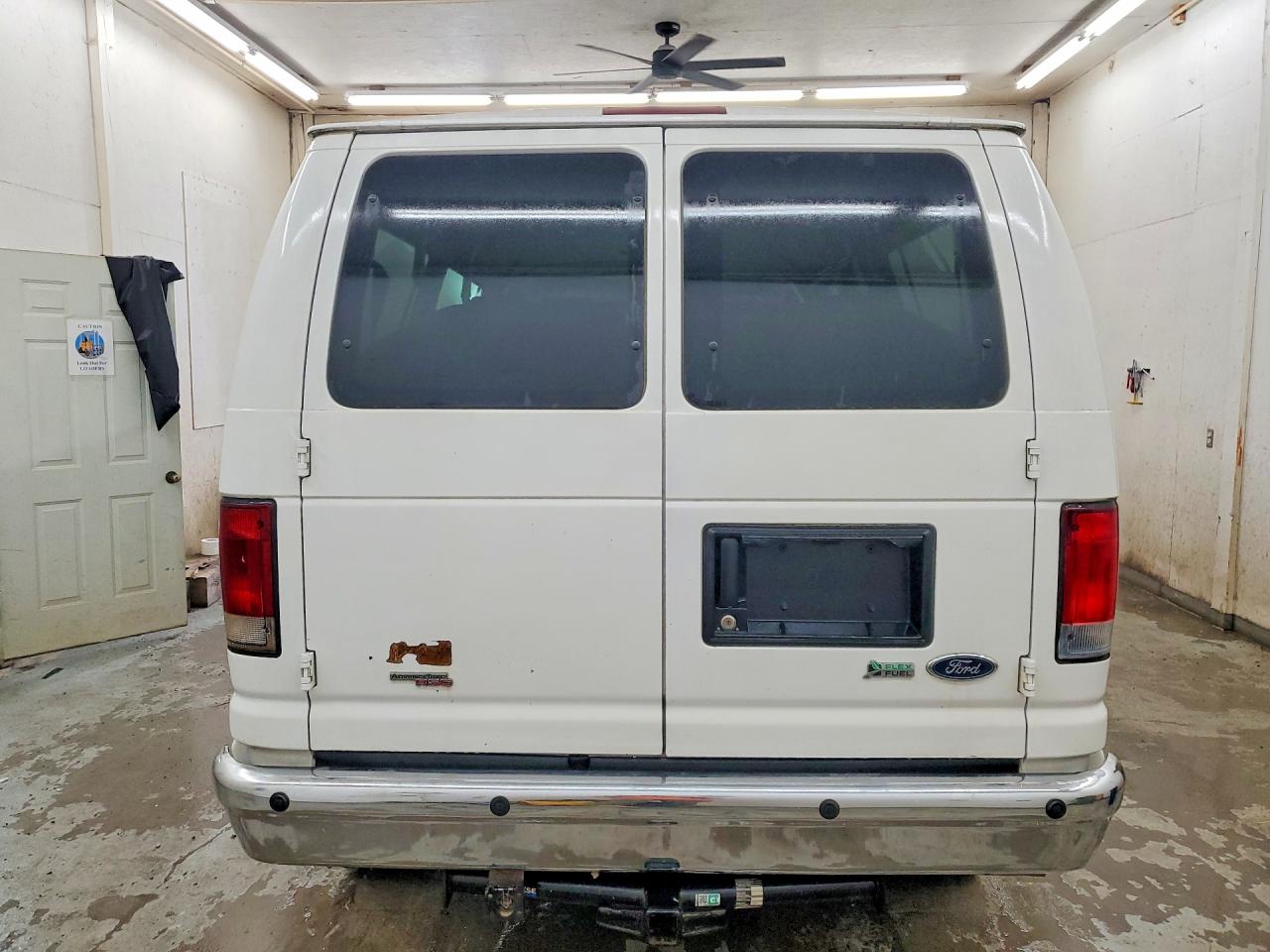 2014 Ford Econoline E350 Super Duty Wagon White vin: 1FBNE3BL9EDA15536