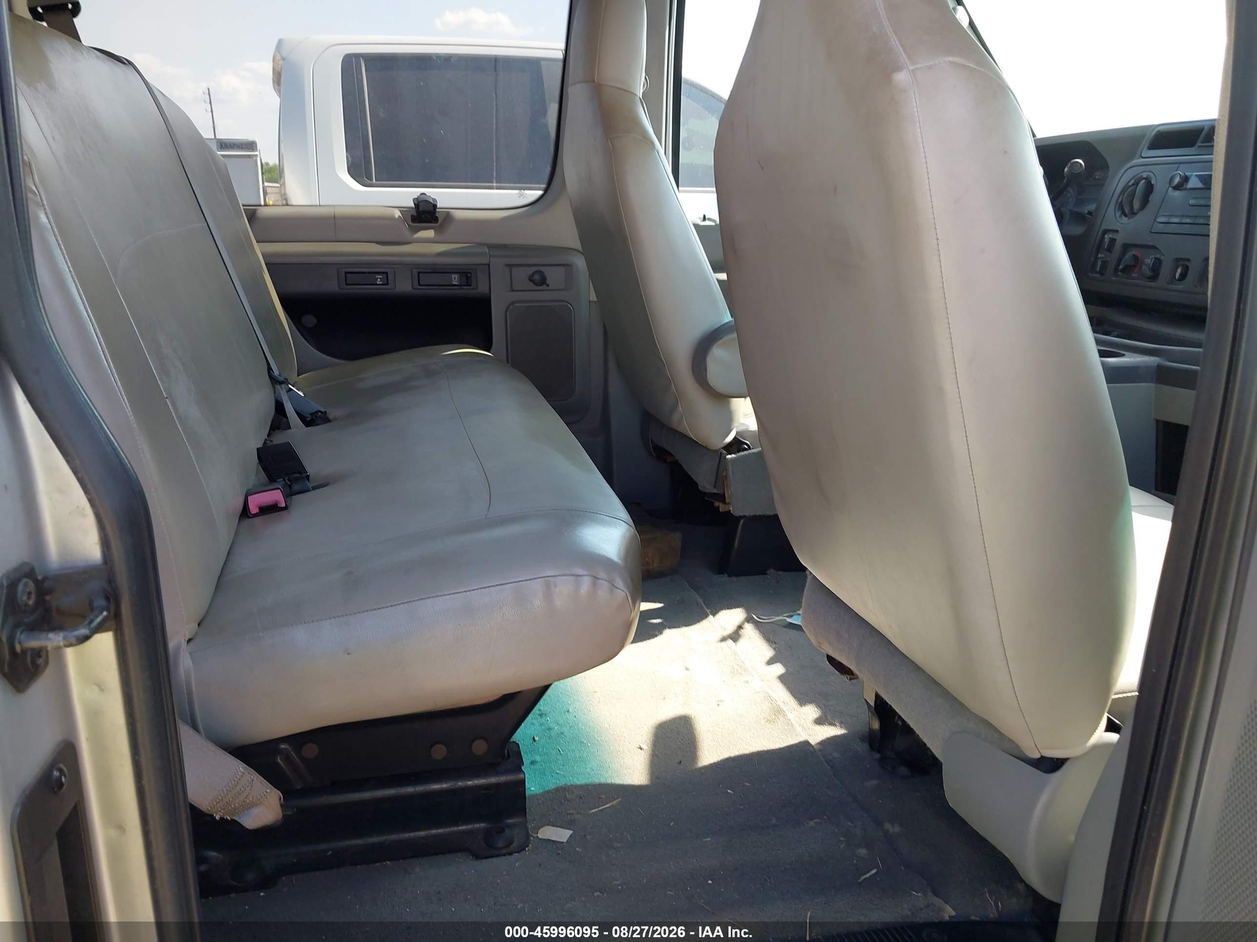 2011 Ford E-350 Super Duty Xl Gray vin: 1FBNE3BLXBDA38657